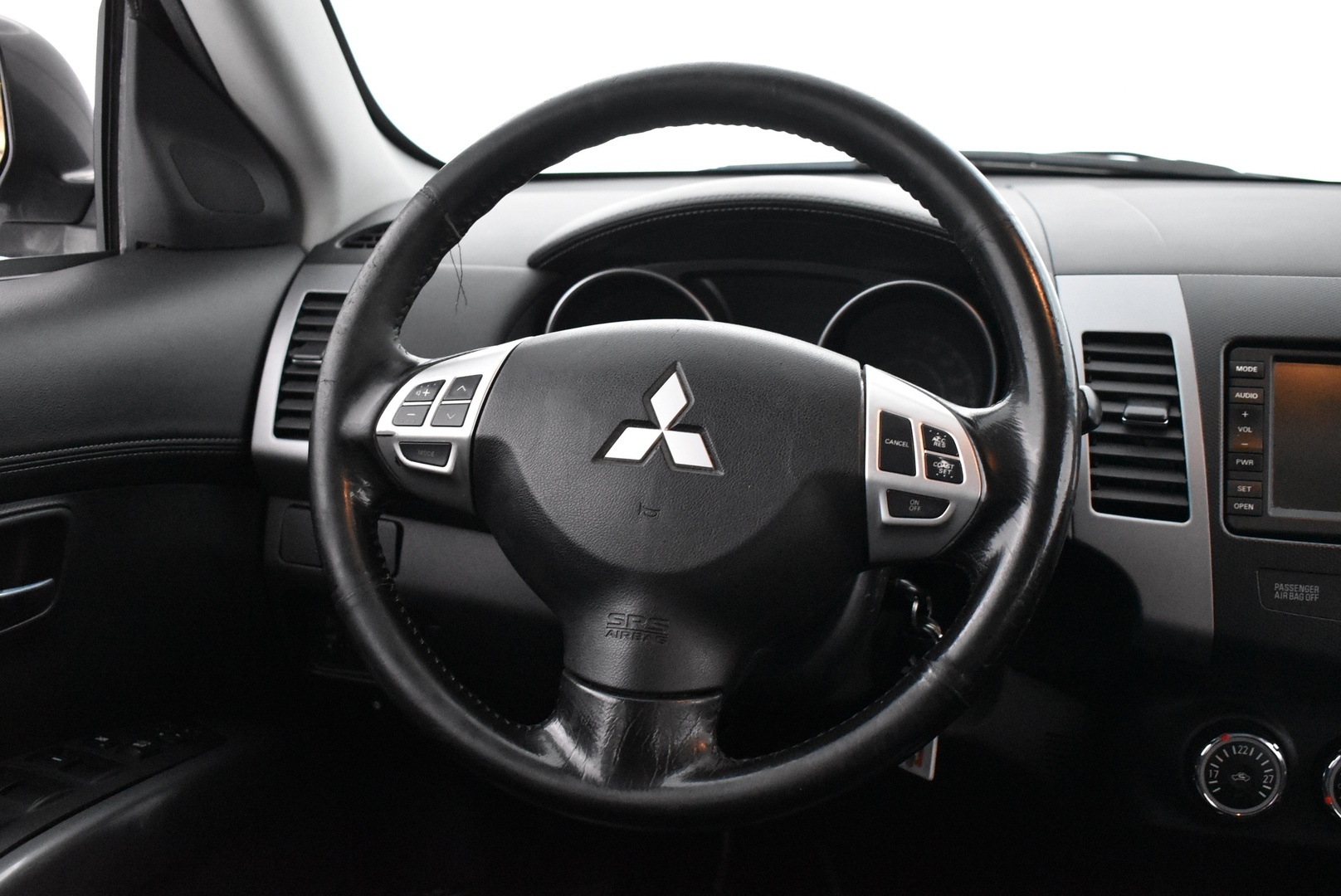 MITSUBISHI Outlander 2011