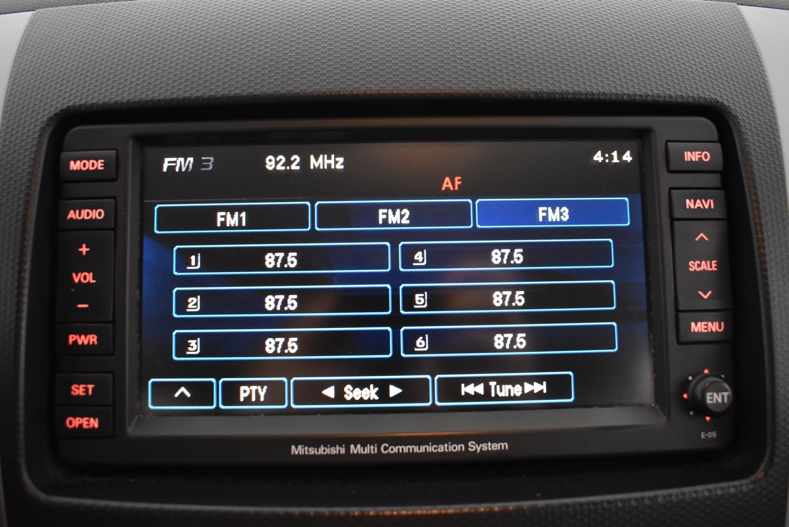 MITSUBISHI Outlander 2011