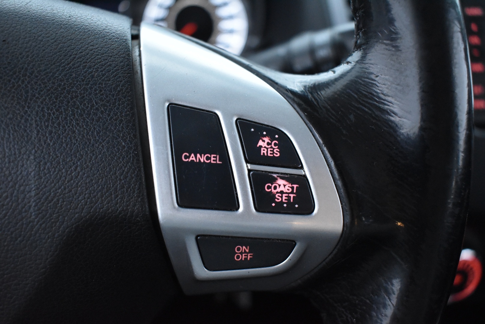MITSUBISHI Outlander 2011