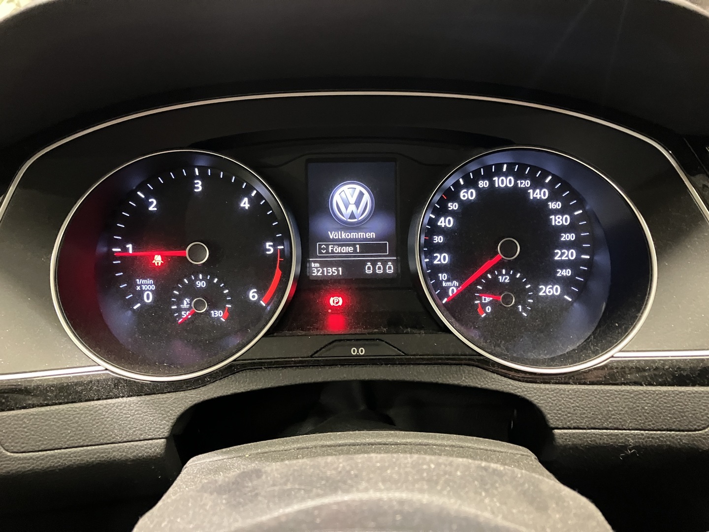 VOLKSWAGEN Passat 2016