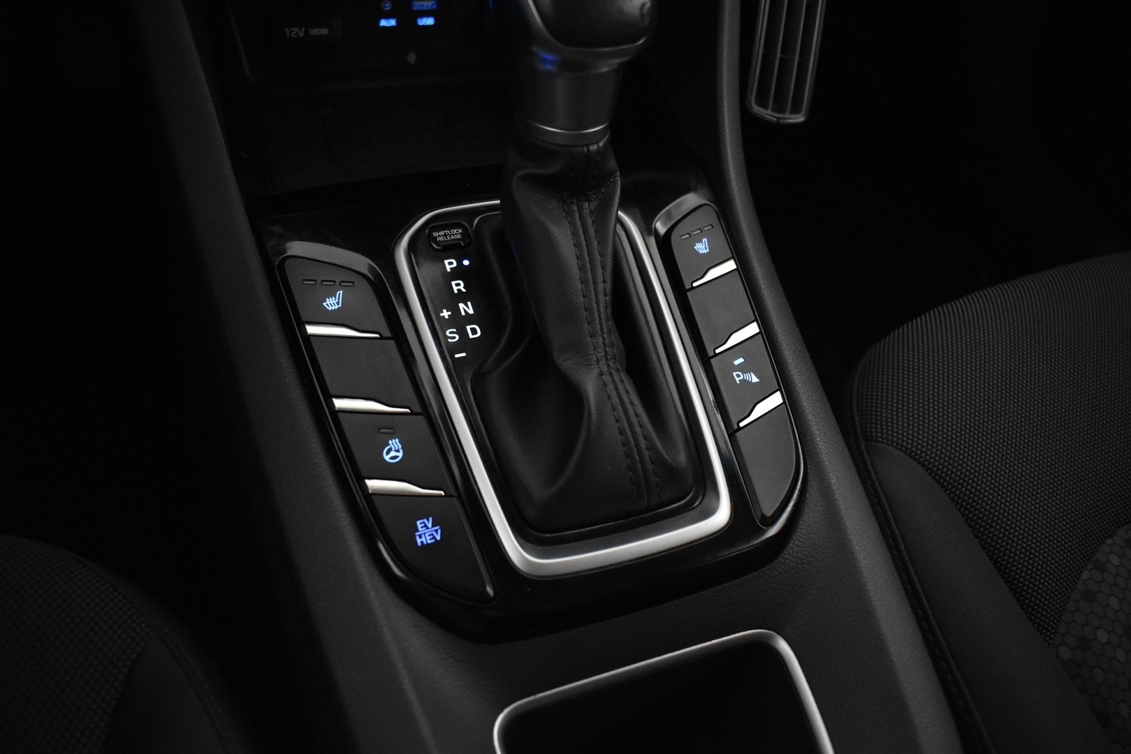 HYUNDAI IONIQ PLUG-IN 2017