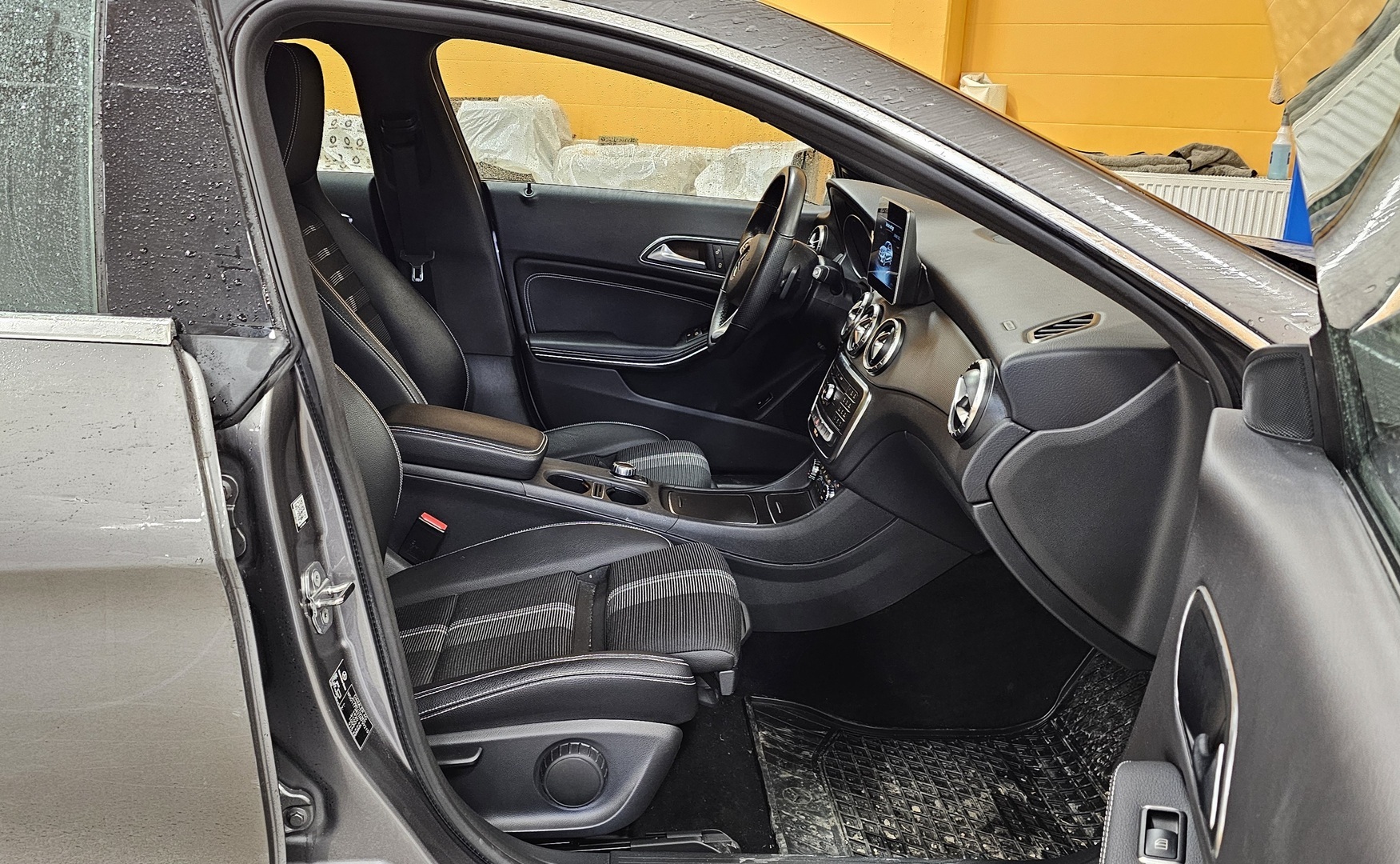 MERCEDES-BENZ CLA 2019