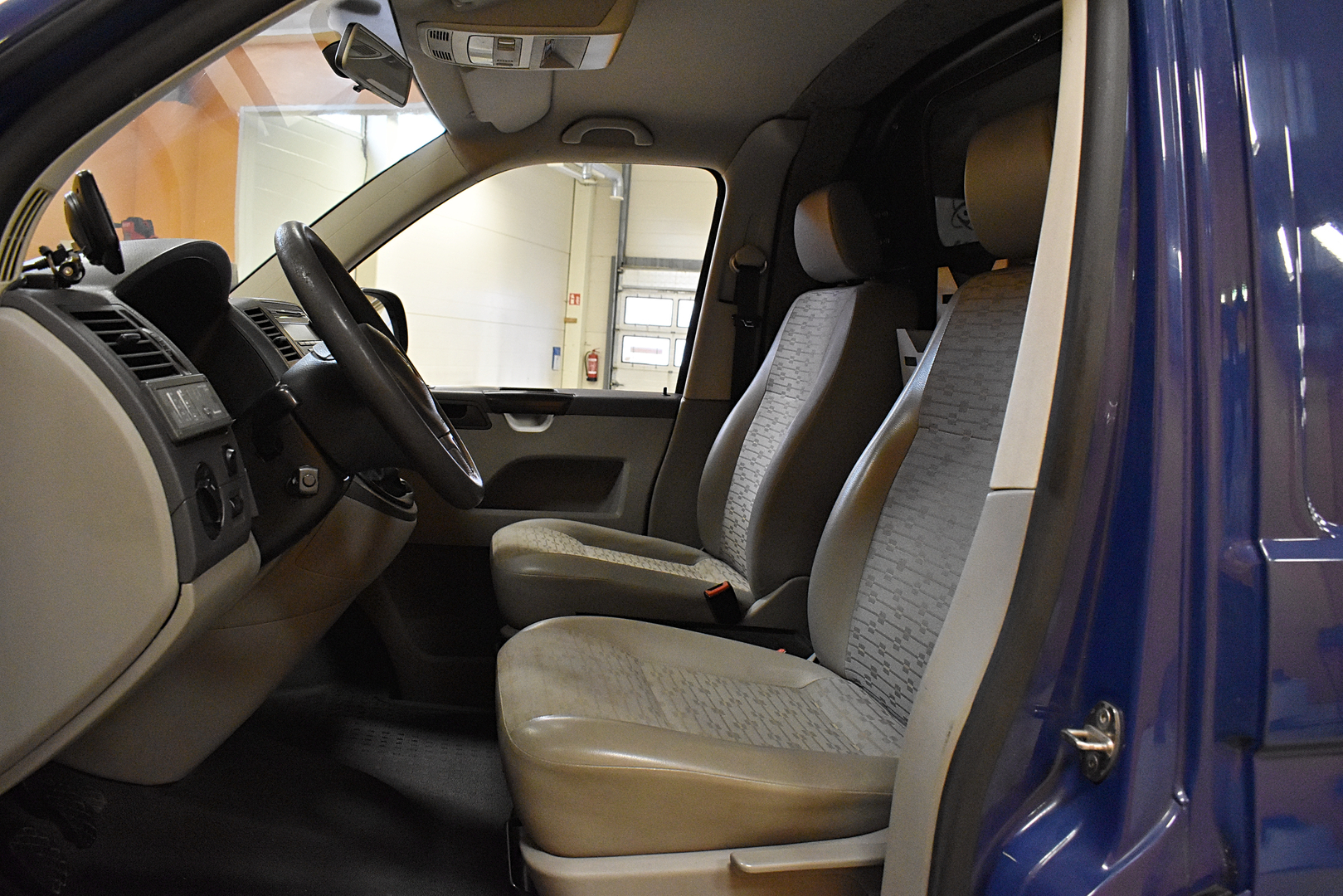 VOLKSWAGEN Transporter 2010