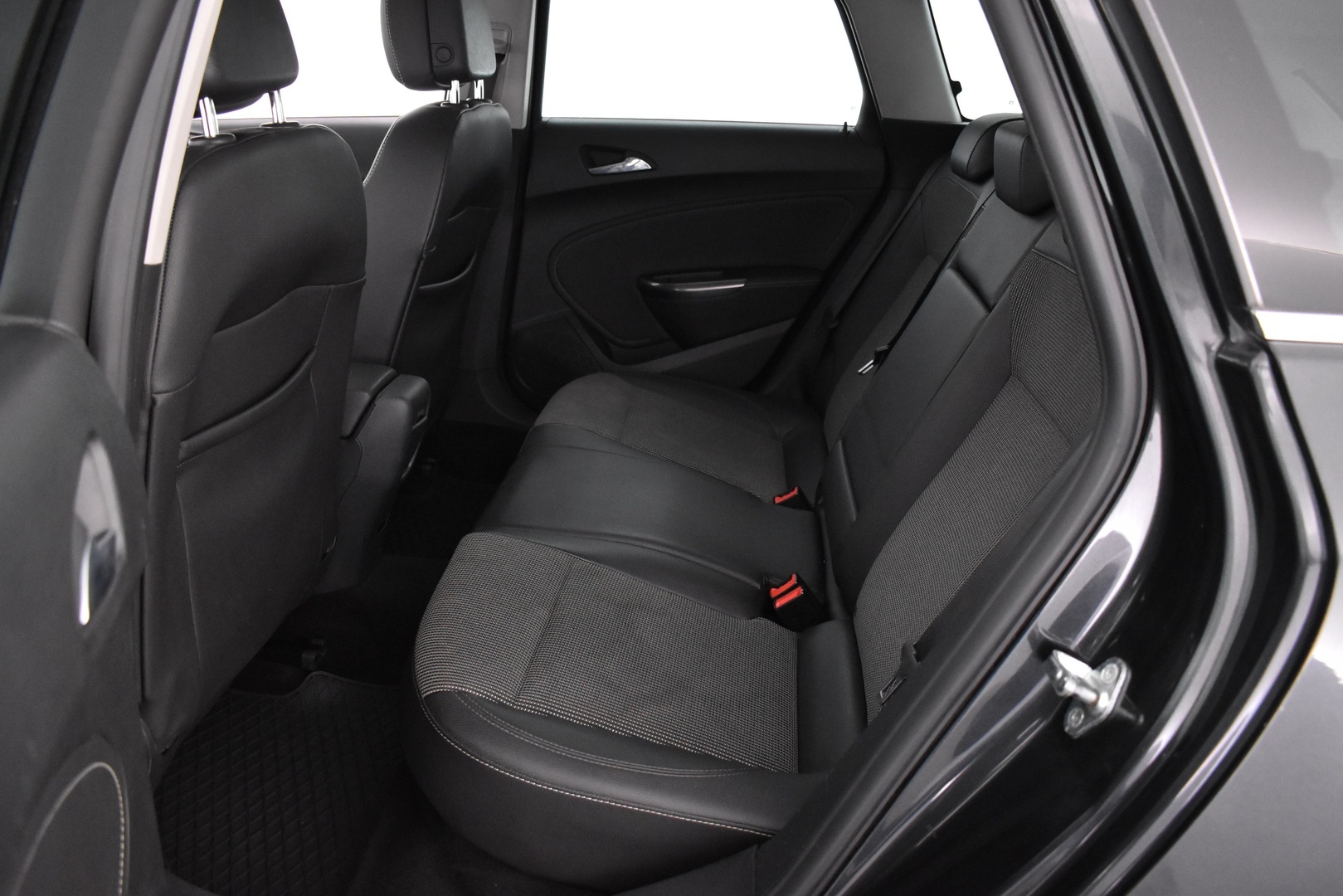 OPEL Astra 2012