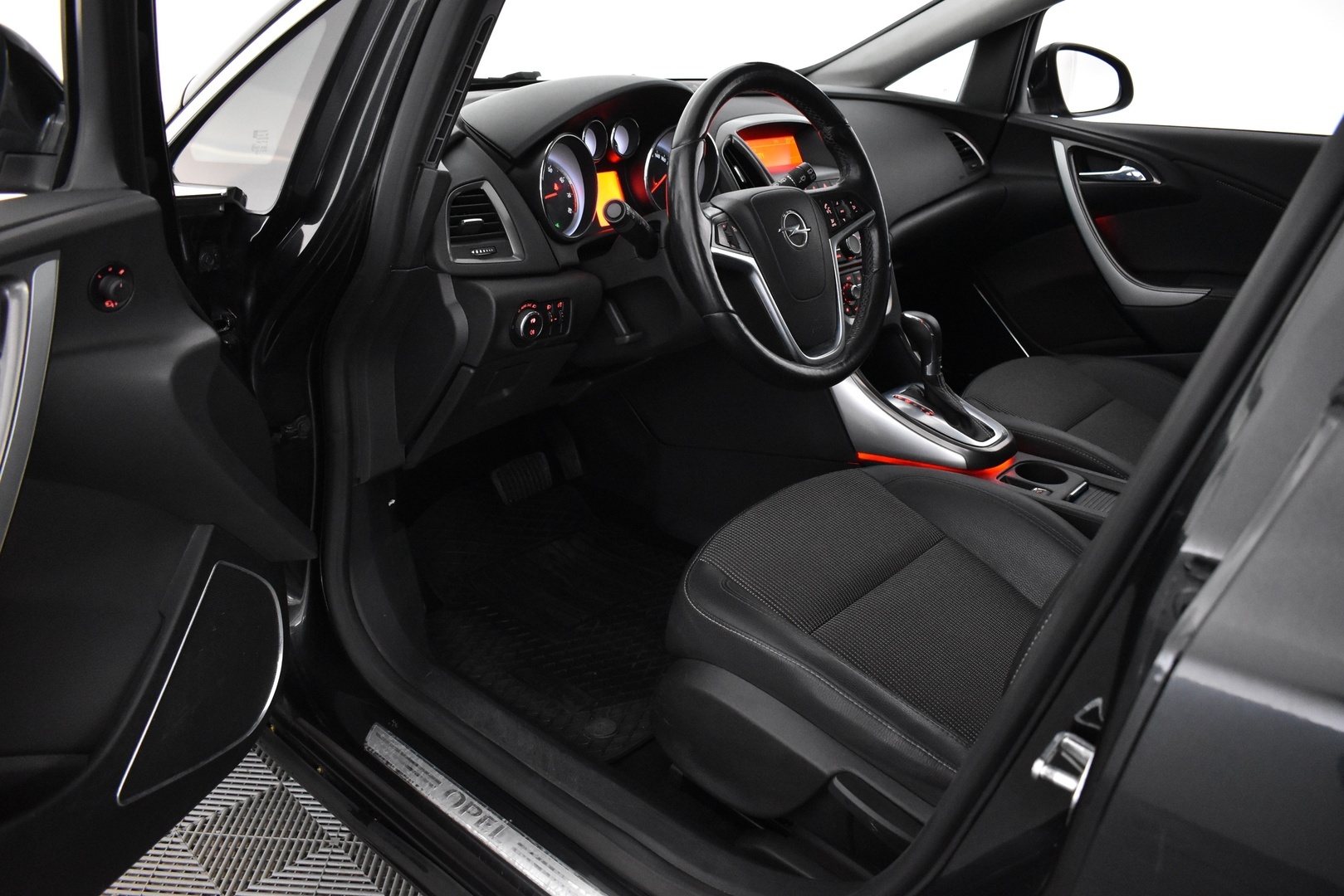 OPEL Astra 2012