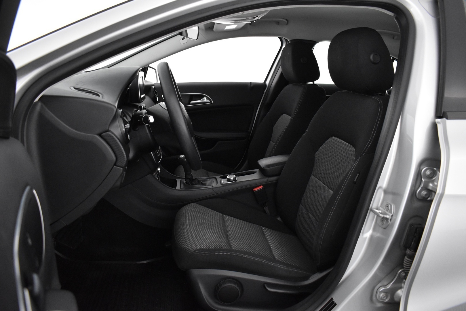 MERCEDES-BENZ A 2013