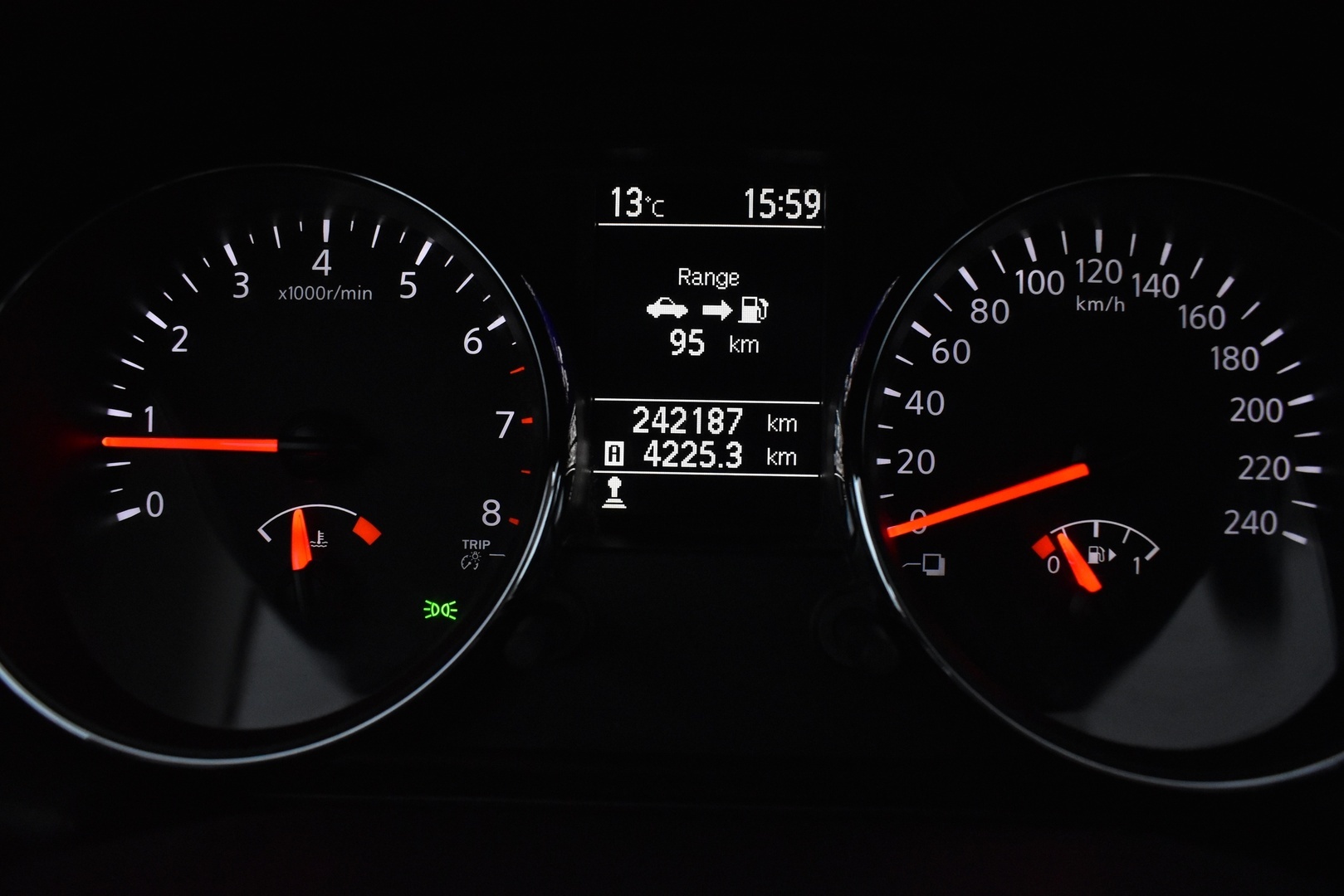 NISSAN Qashqai 2013