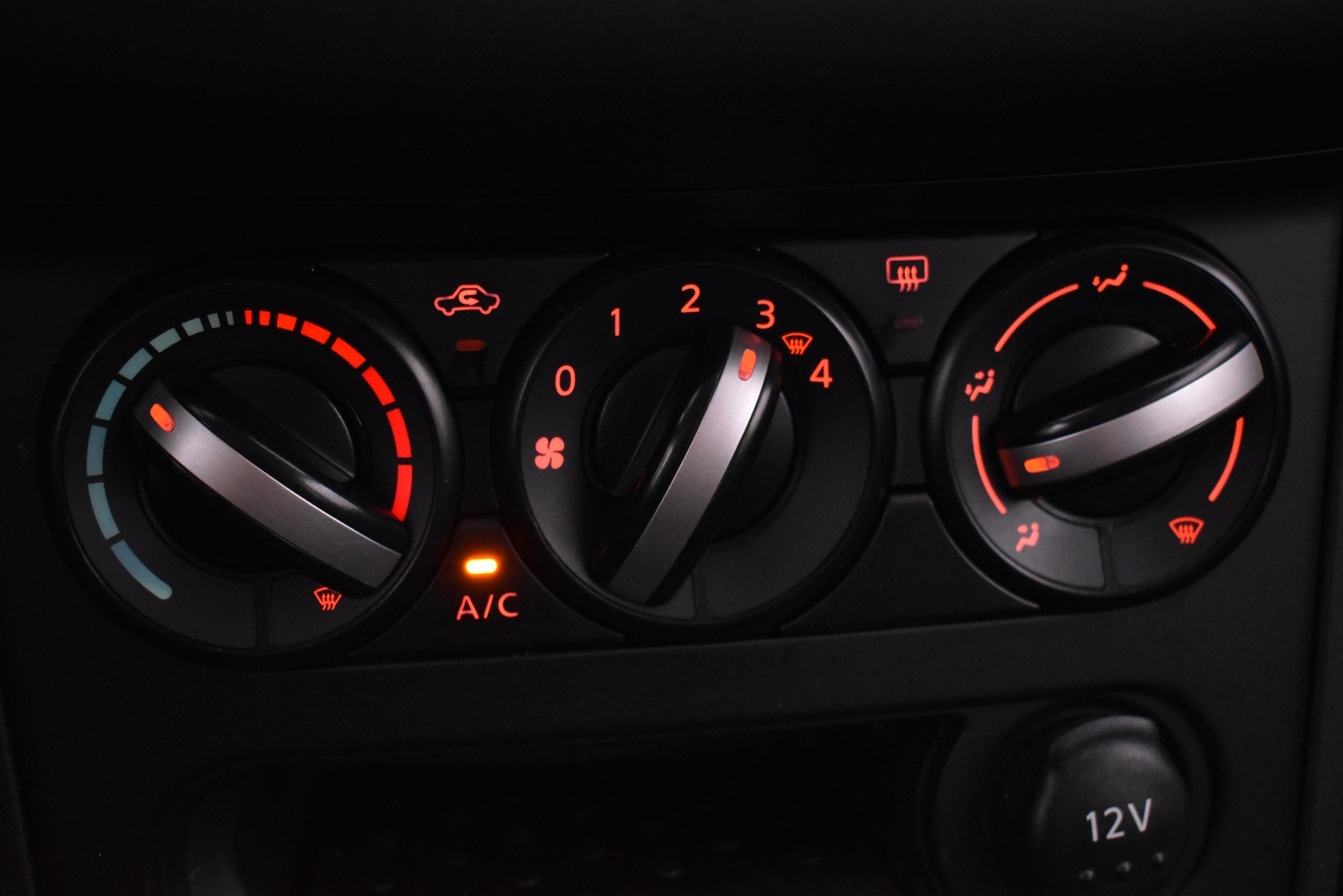 NISSAN Qashqai 2013