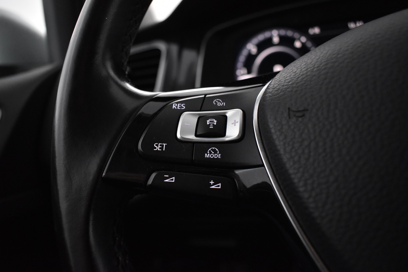 VOLKSWAGEN Golf 2017