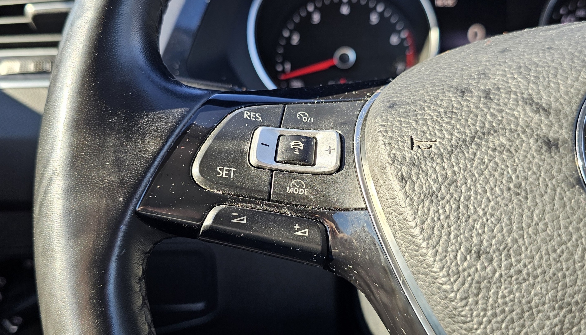 VOLKSWAGEN Tiguan 2018