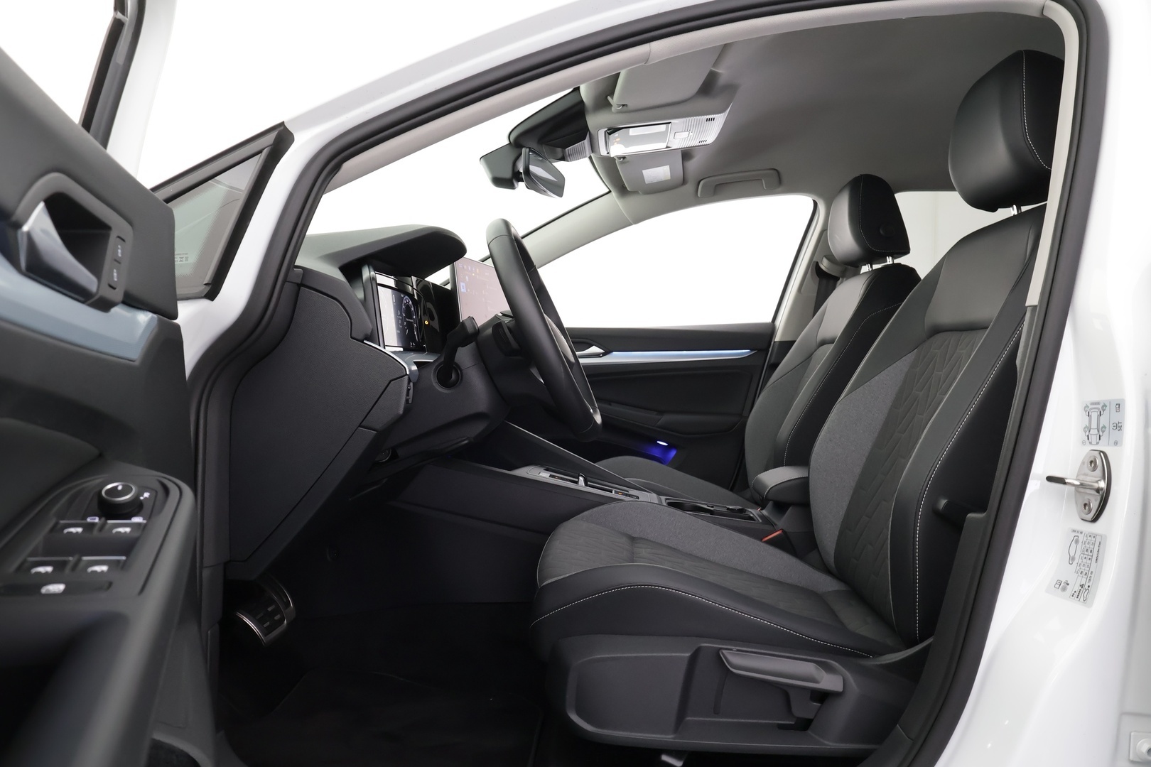 VOLKSWAGEN Golf 2026