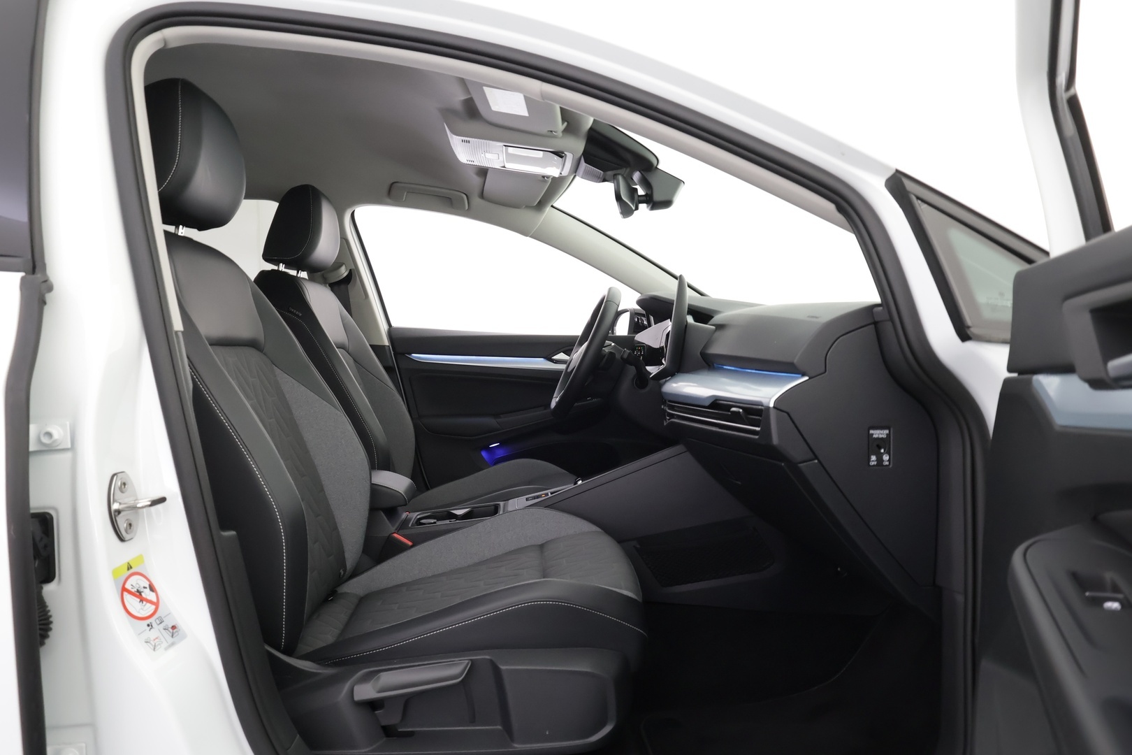 VOLKSWAGEN Golf 2026