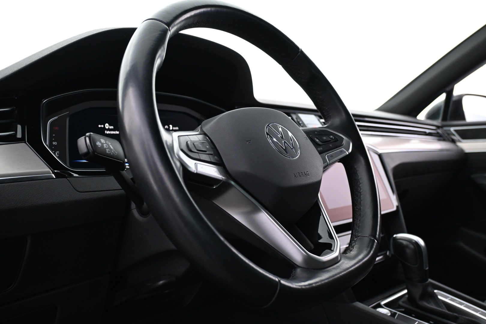 VOLKSWAGEN Passat 2022
