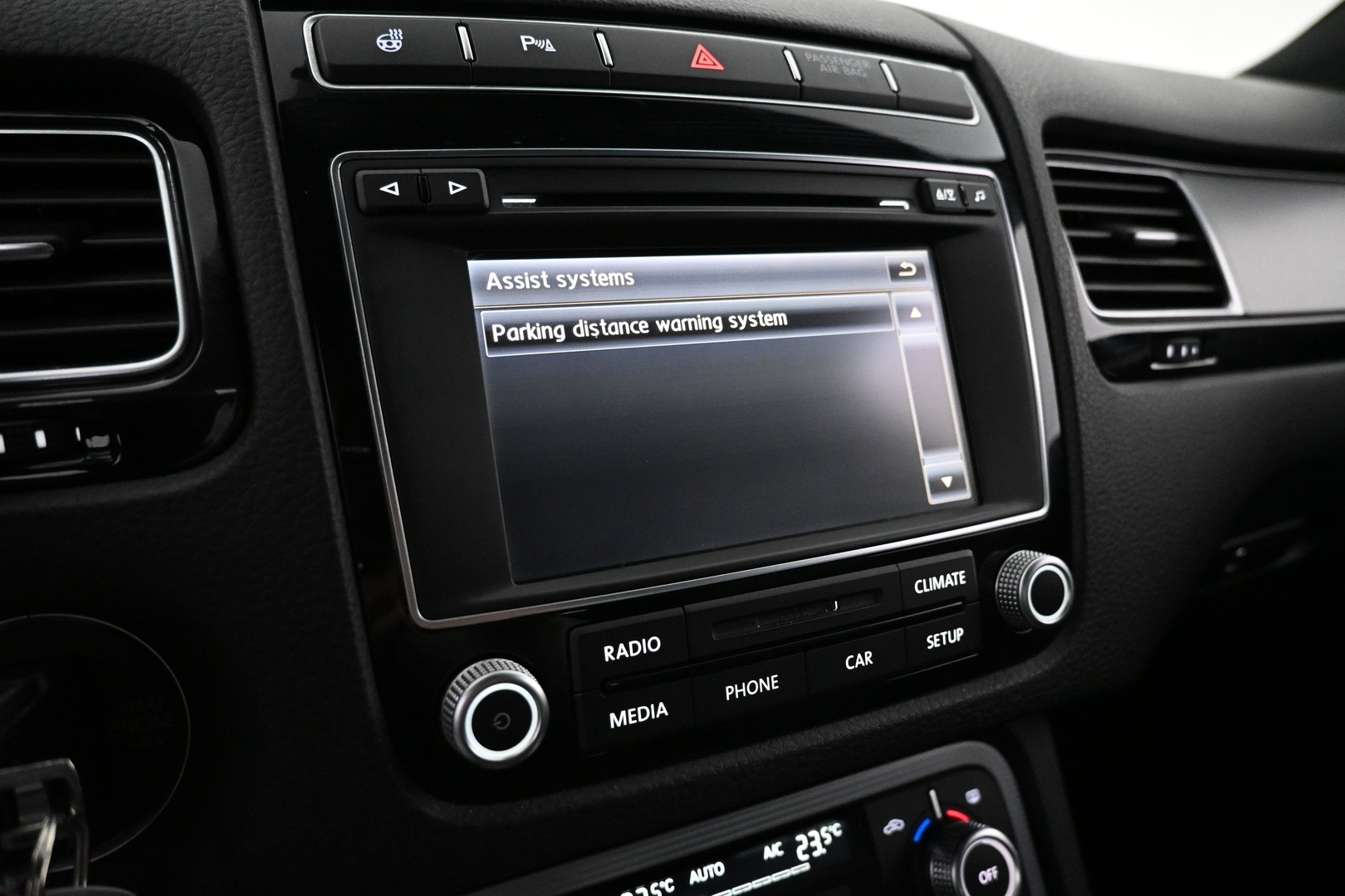 VOLKSWAGEN Touareg 2015