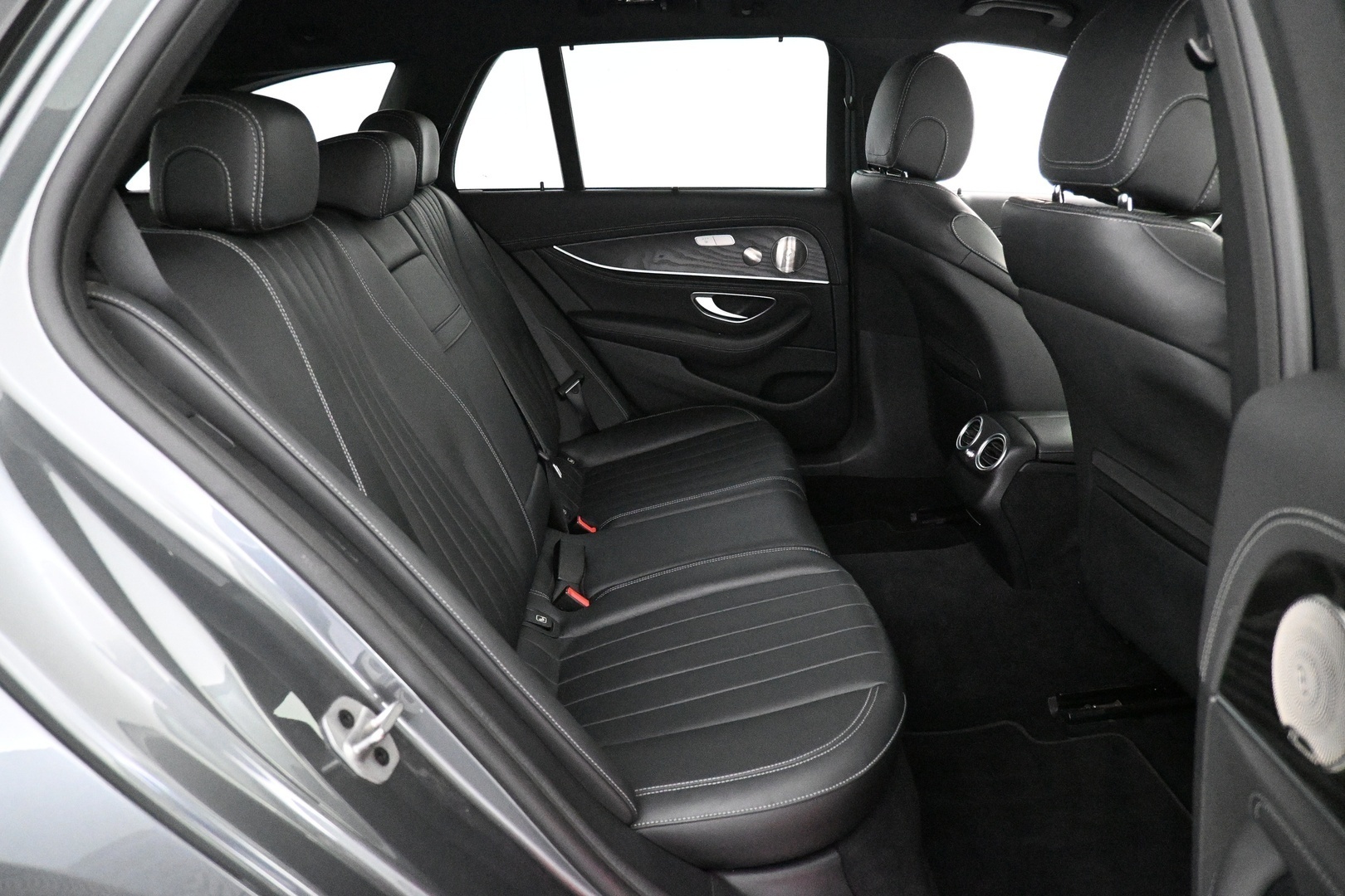 MERCEDES-BENZ E 2023