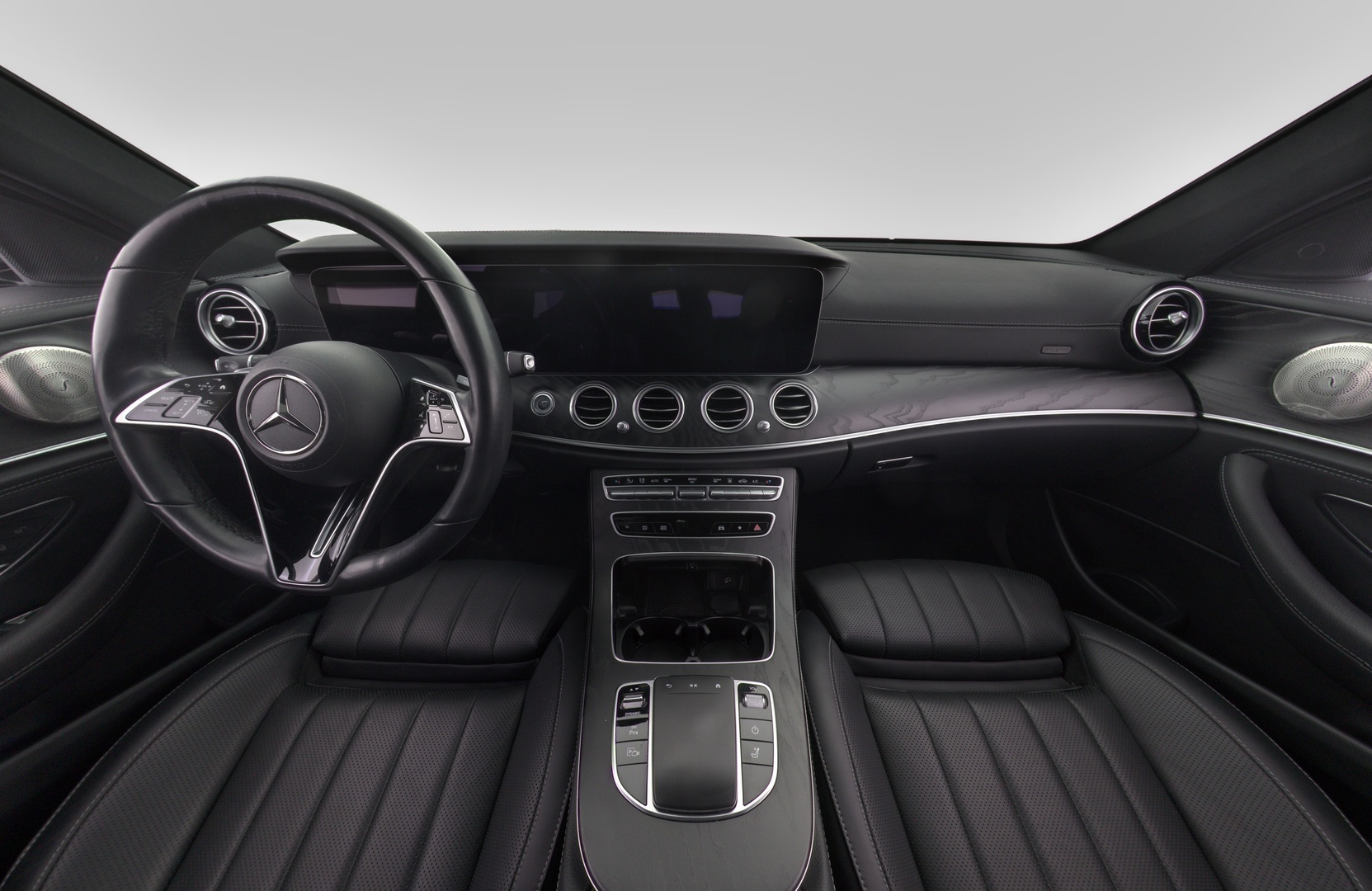 MERCEDES-BENZ E 2023