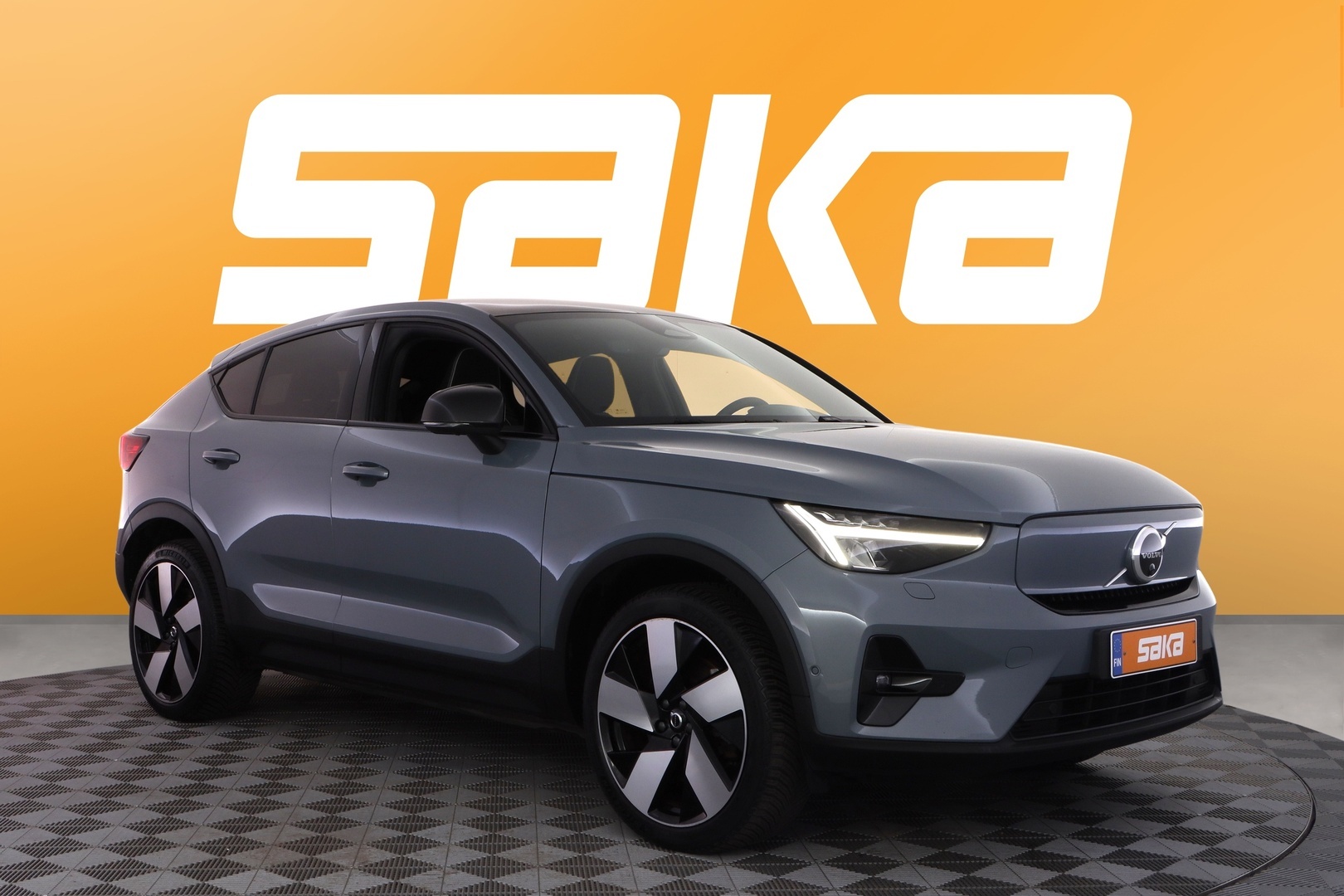 VOLVO C40 2023