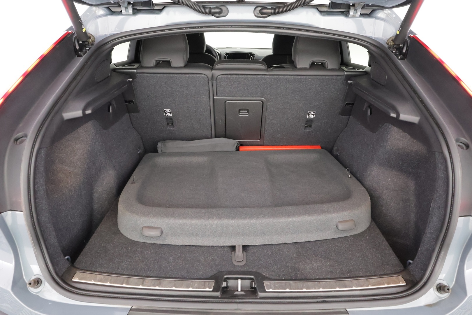 VOLVO C40 2023