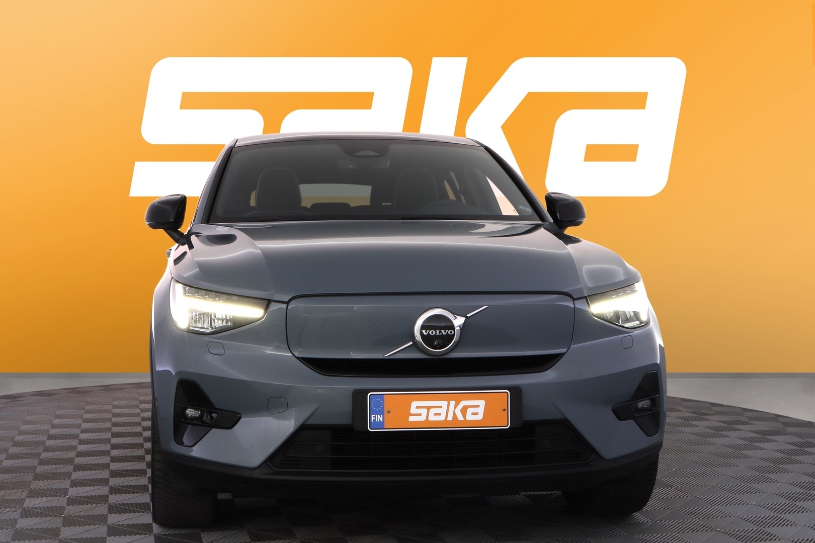 VOLVO C40 2023
