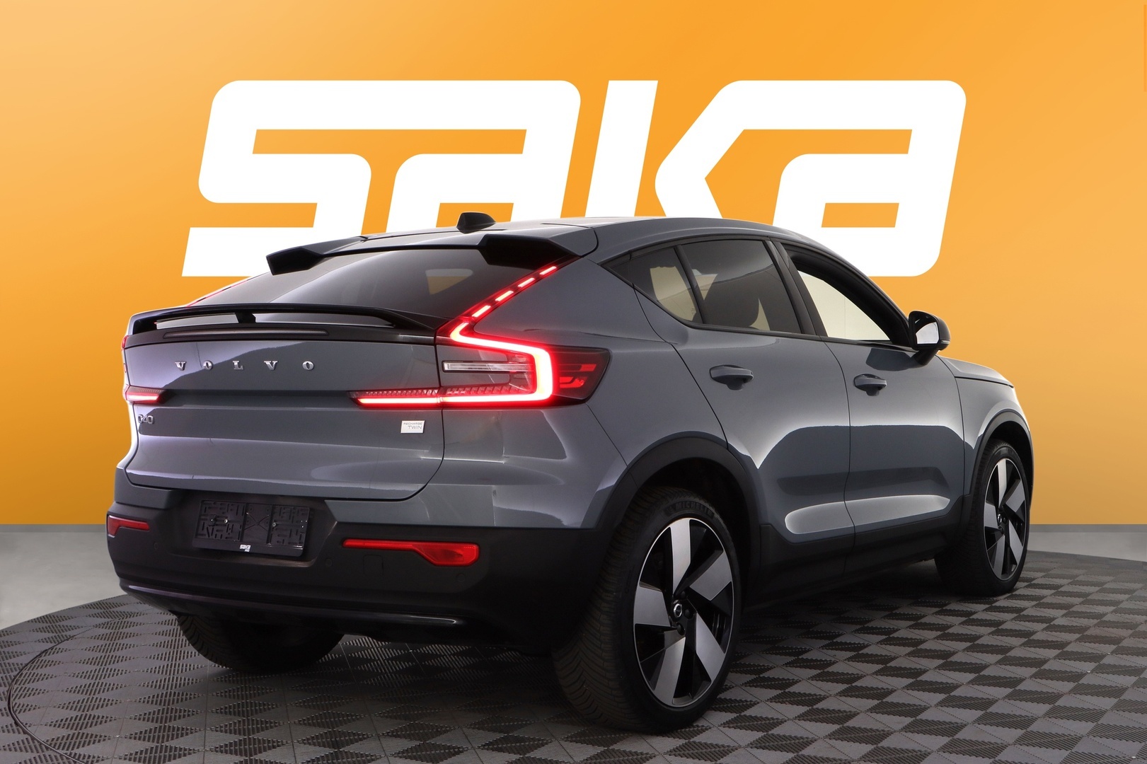 VOLVO C40 2023