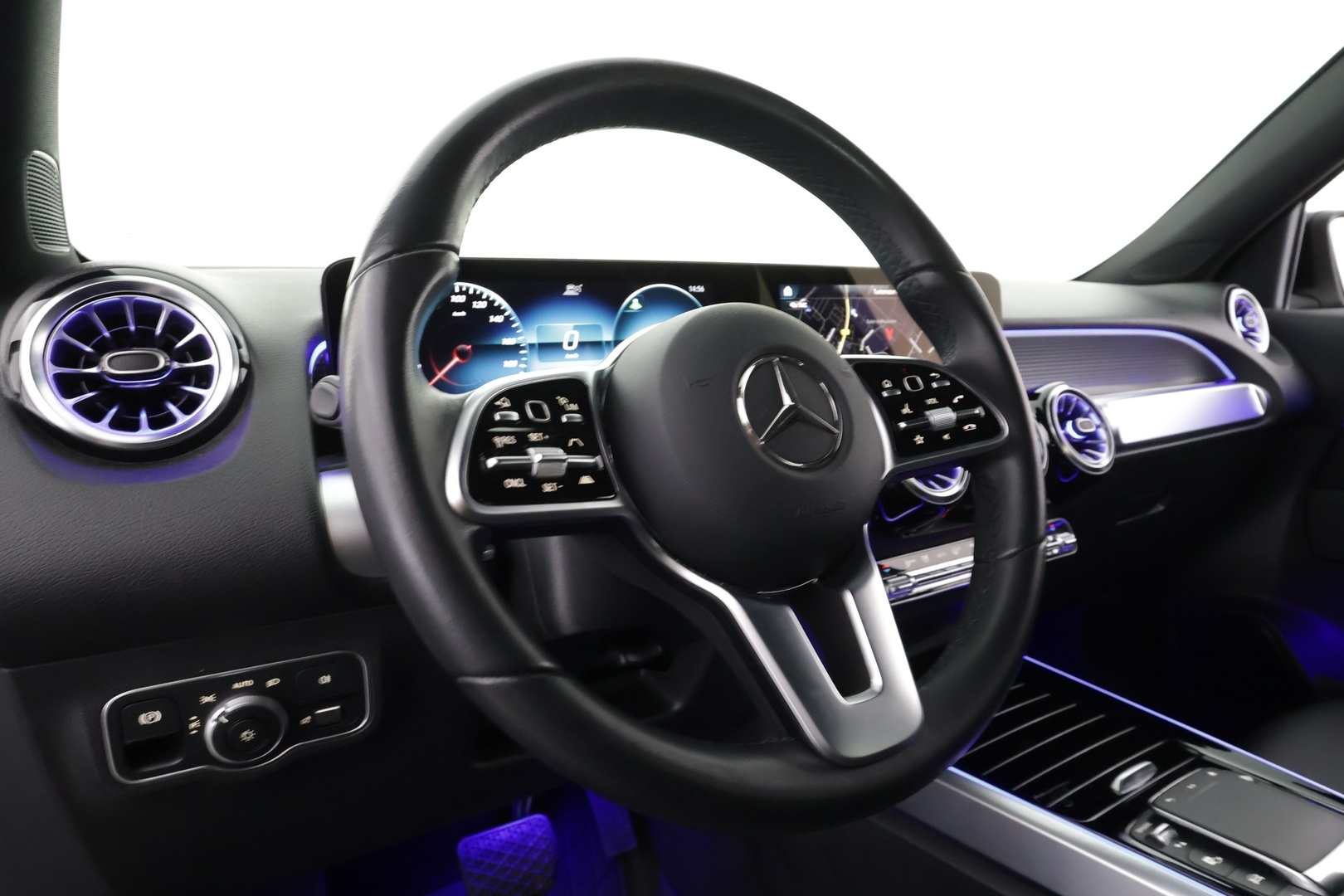 MERCEDES-BENZ EQB 2023