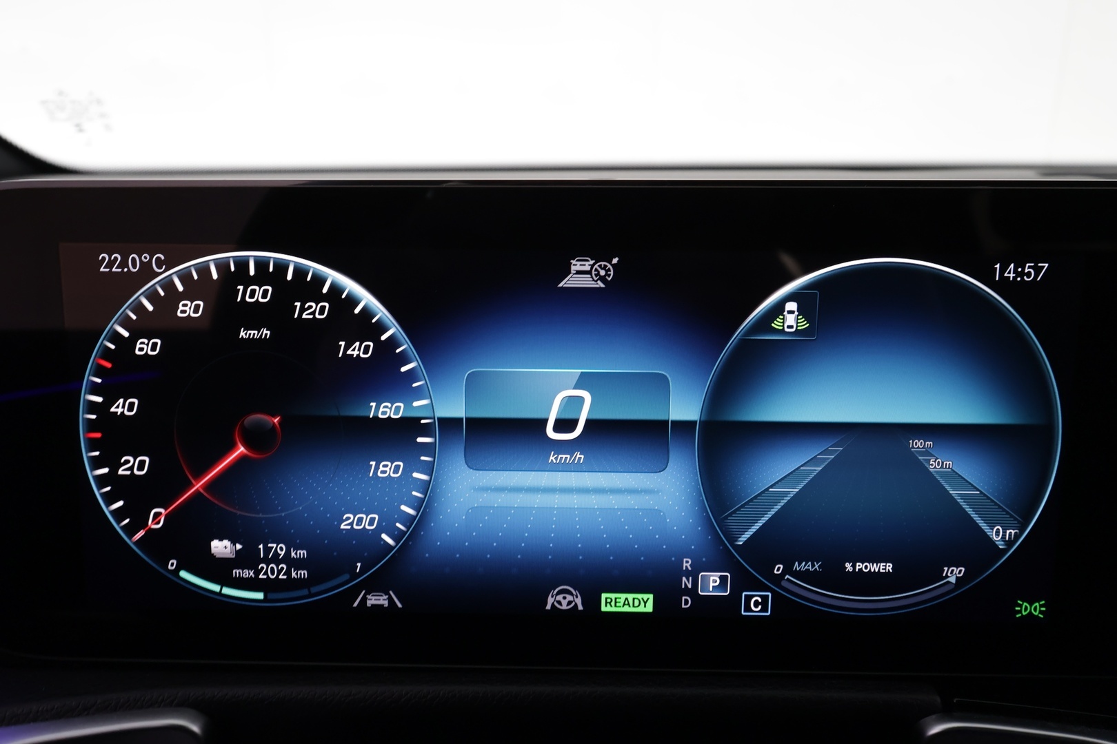 MERCEDES-BENZ EQB 2023