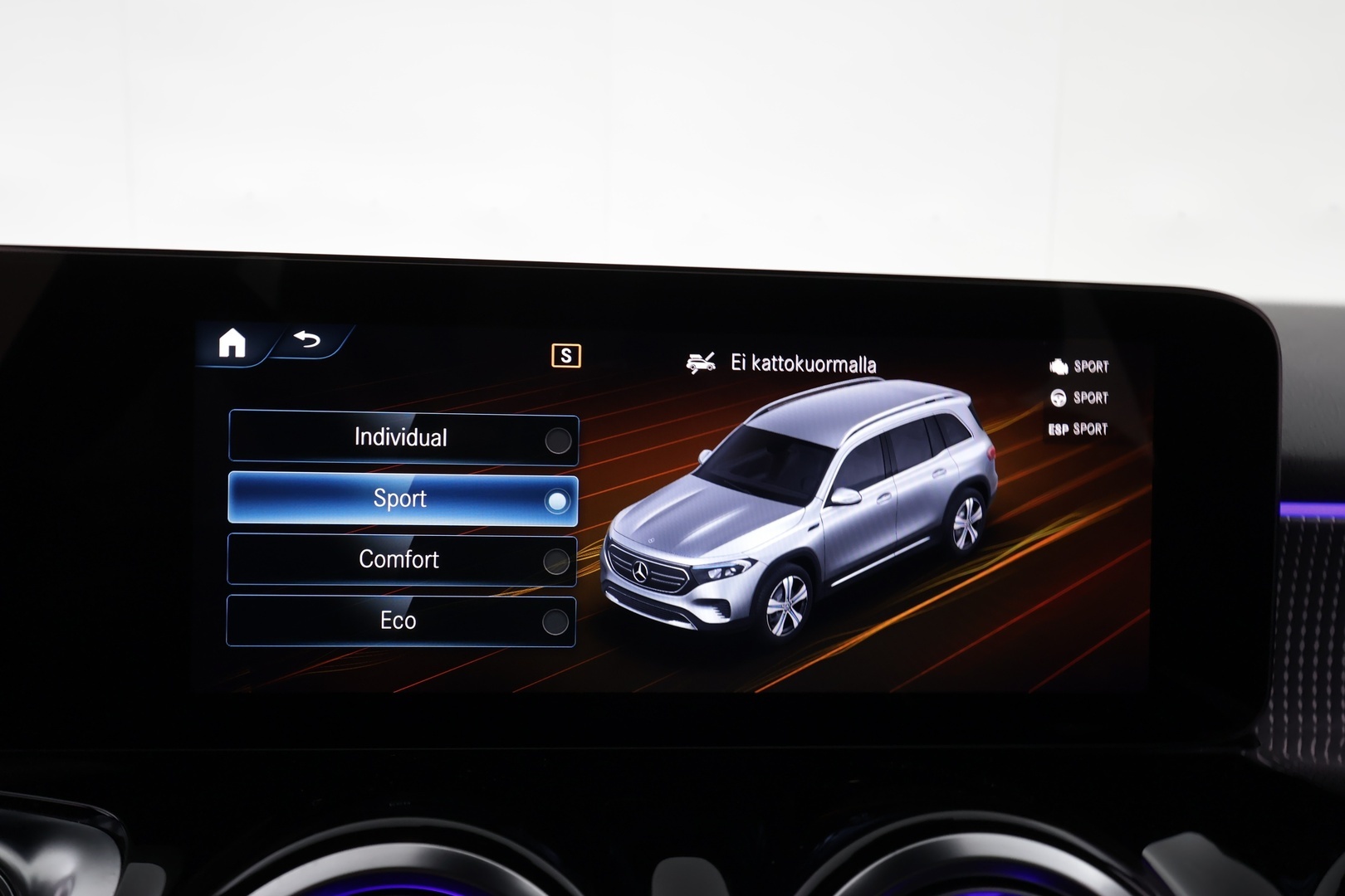MERCEDES-BENZ EQB 2023