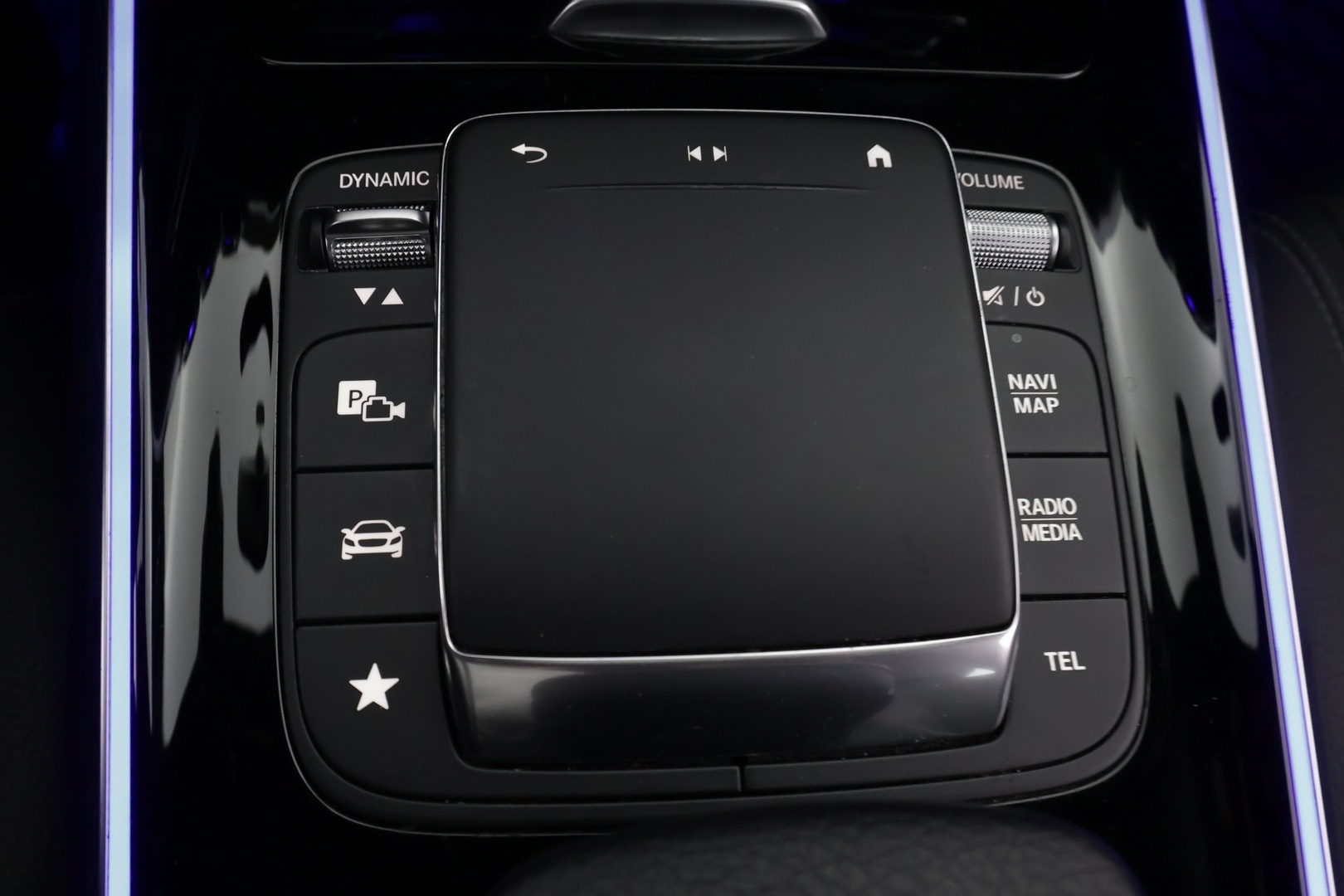 MERCEDES-BENZ EQB 2023