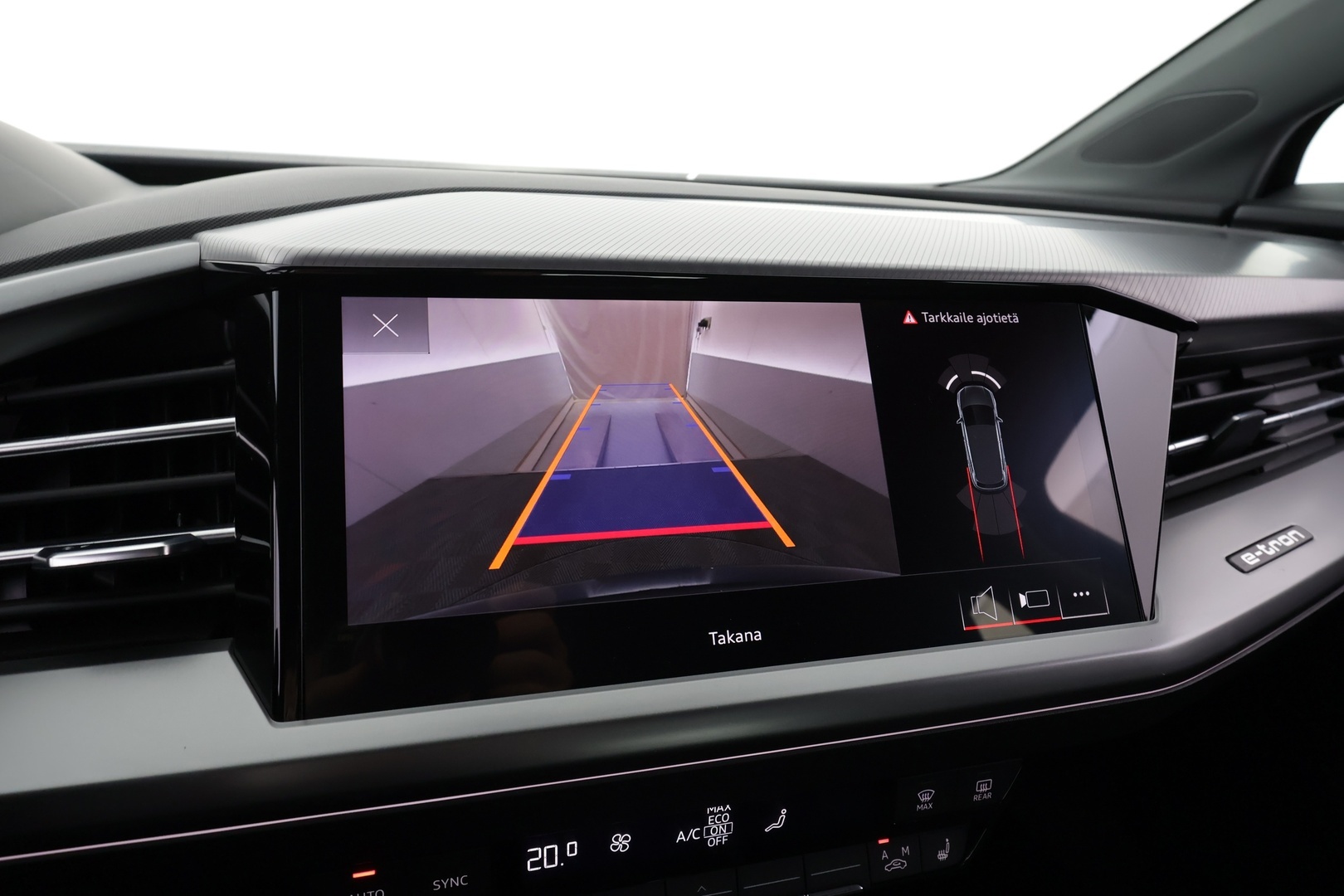 AUDI Q4 e-tron 2022