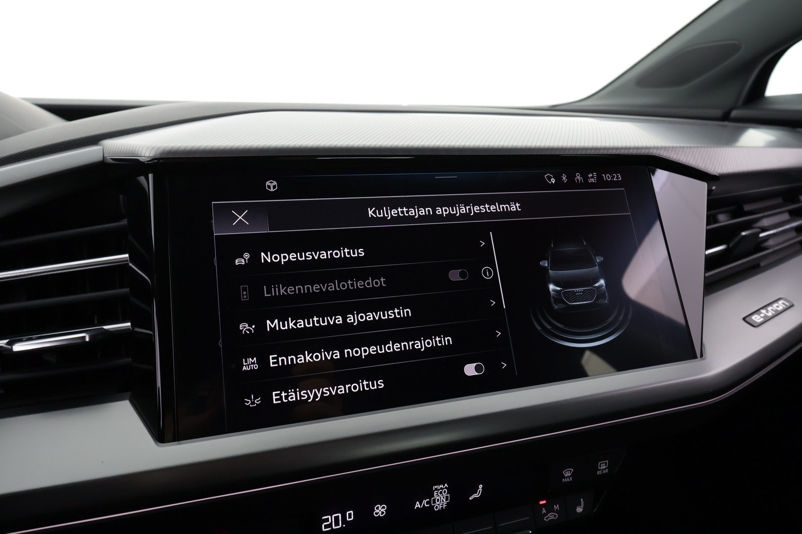 AUDI Q4 e-tron 2022