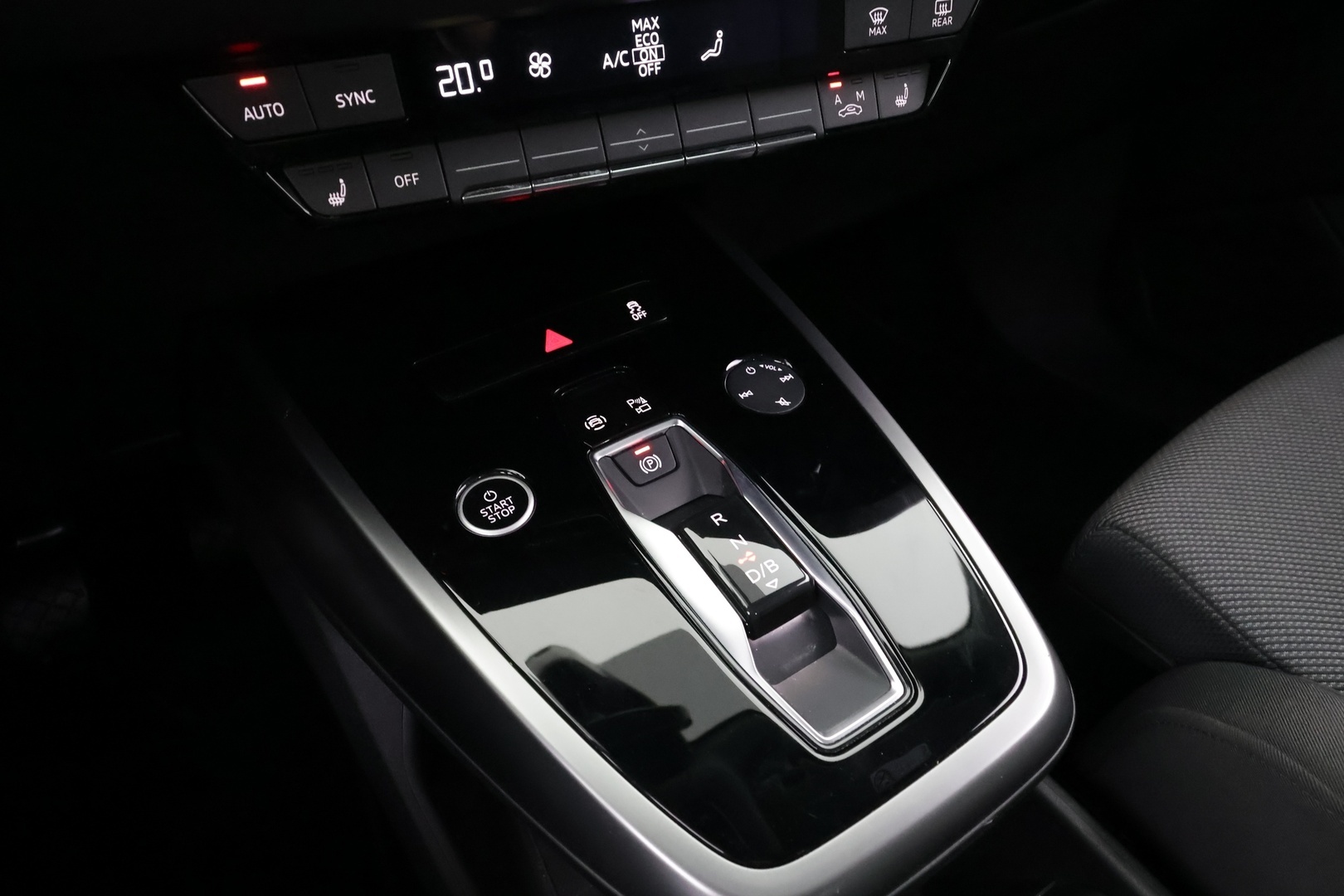 AUDI Q4 e-tron 2022