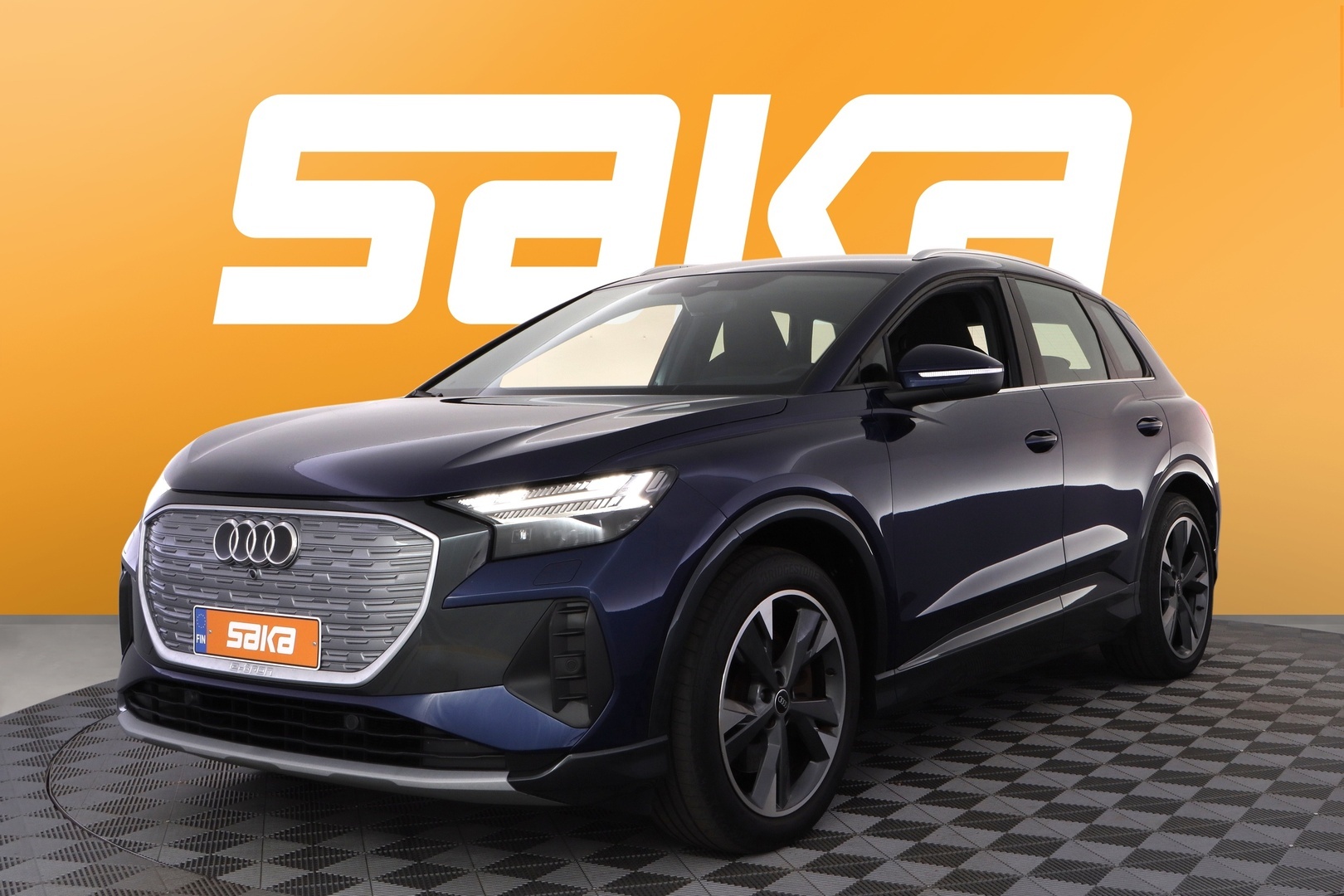 AUDI Q4 e-tron 2022