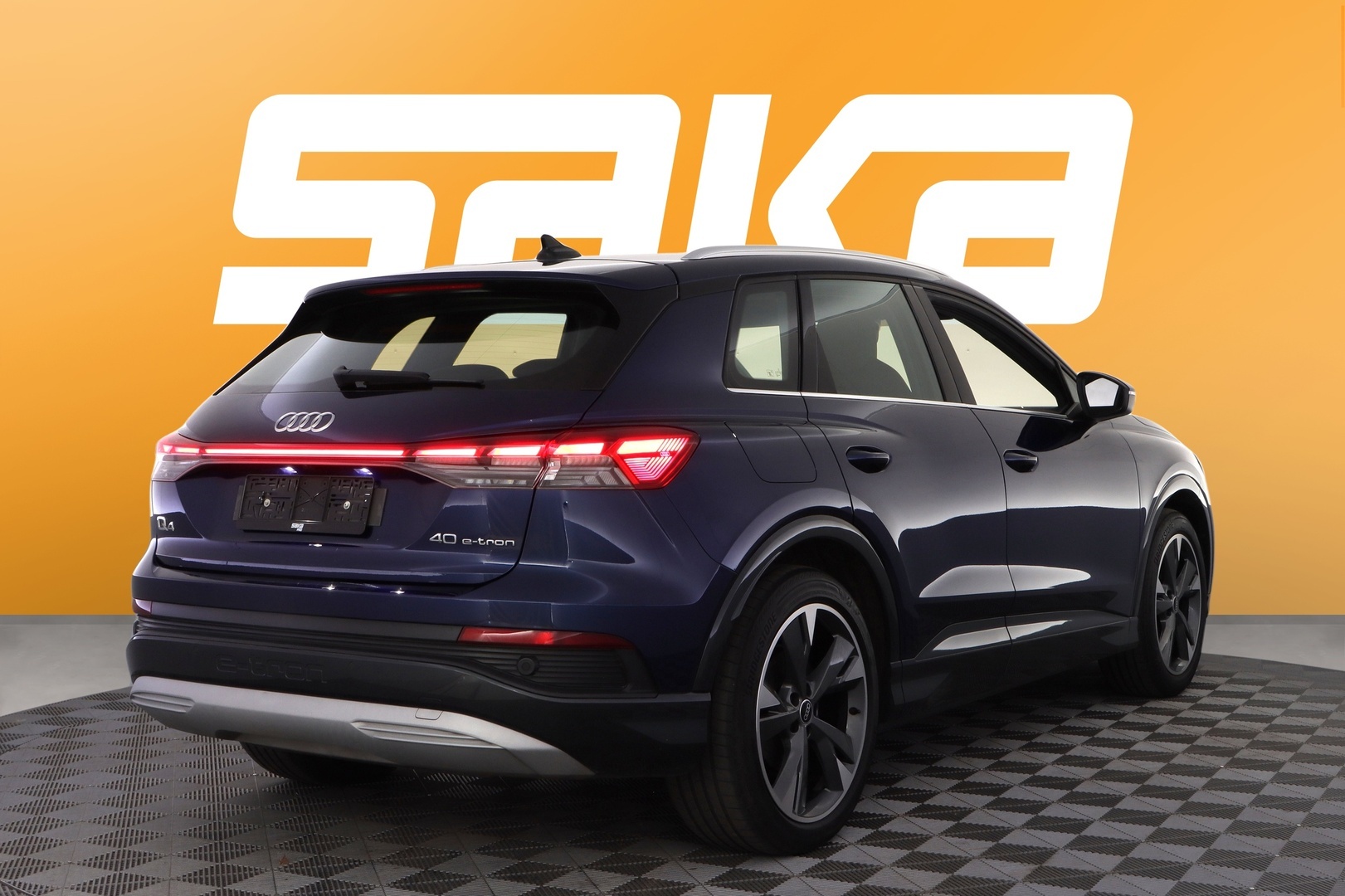 AUDI Q4 e-tron 2022