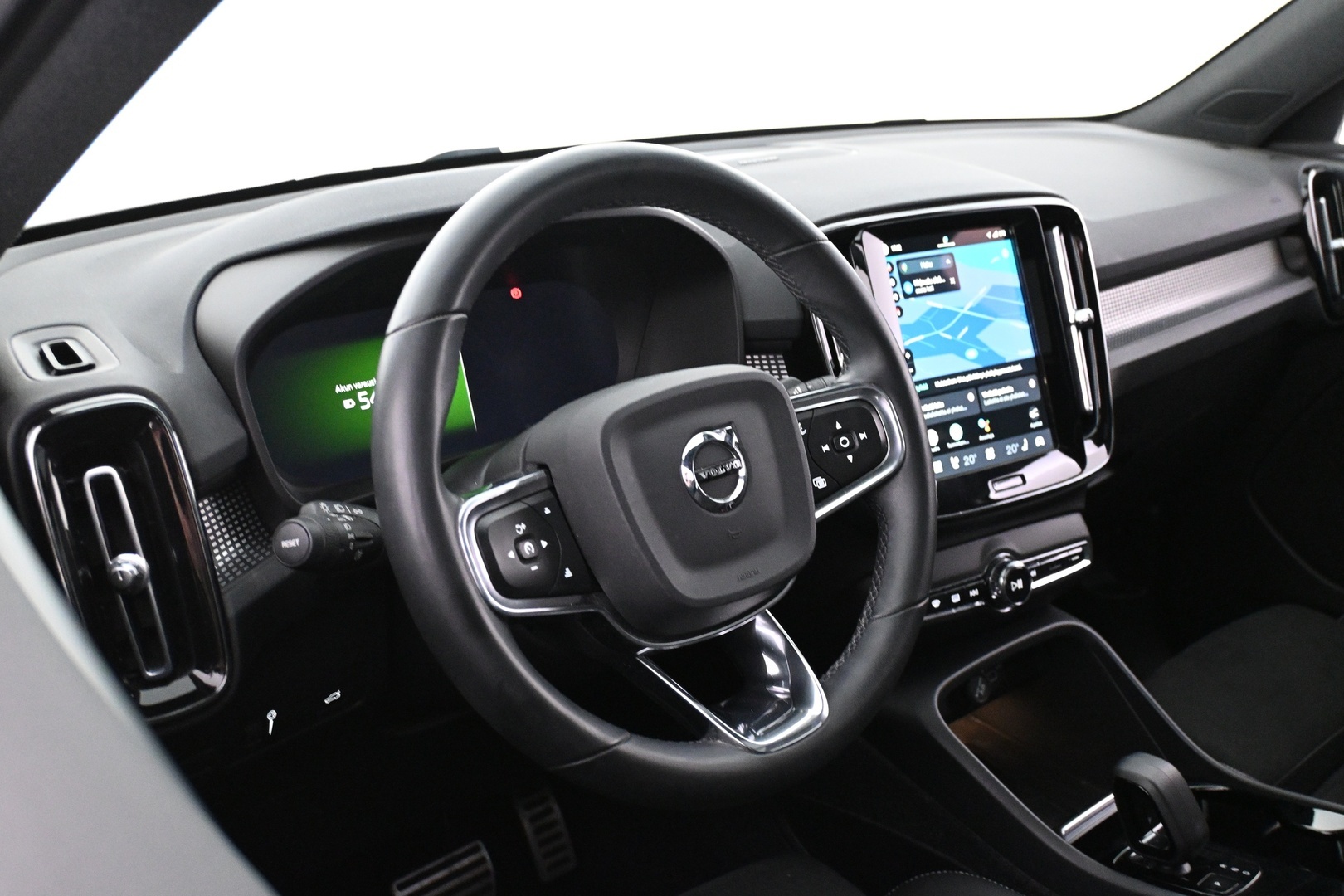 VOLVO XC40 2022