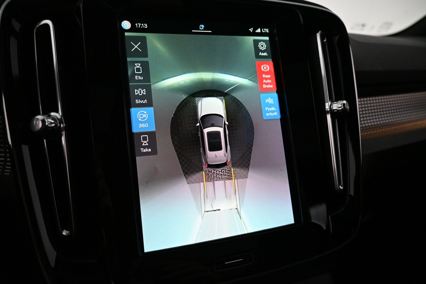 VOLVO XC40 2022