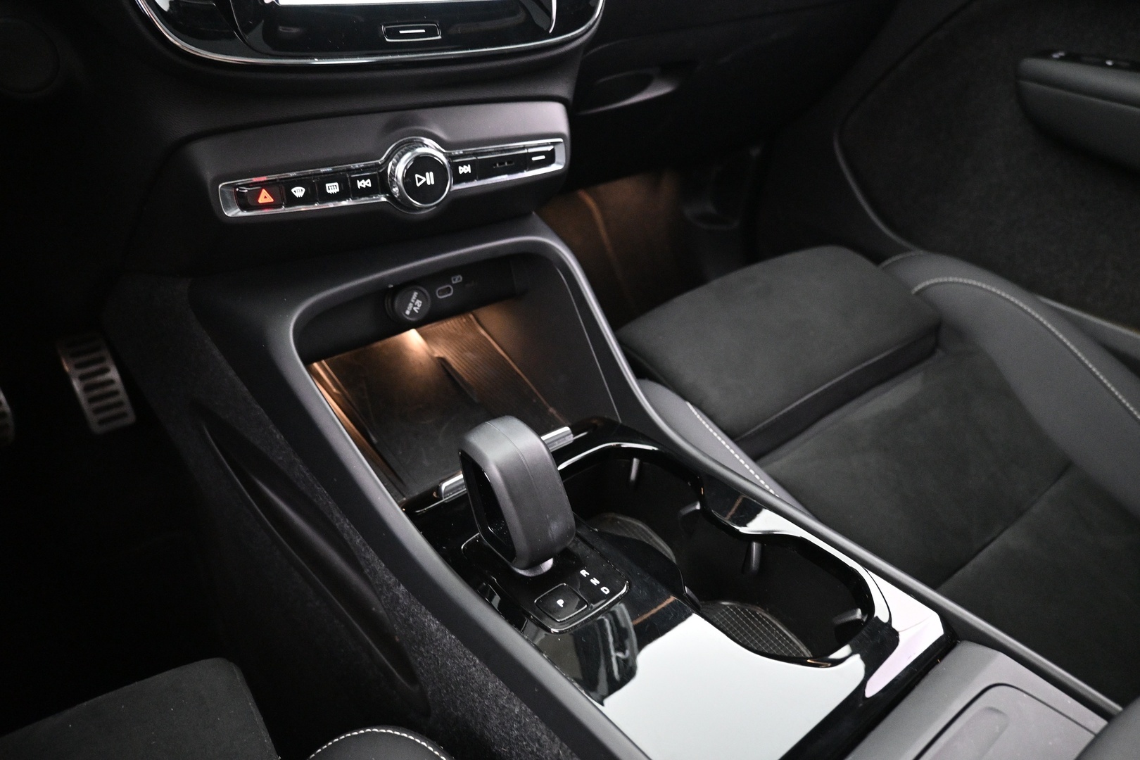 VOLVO XC40 2022