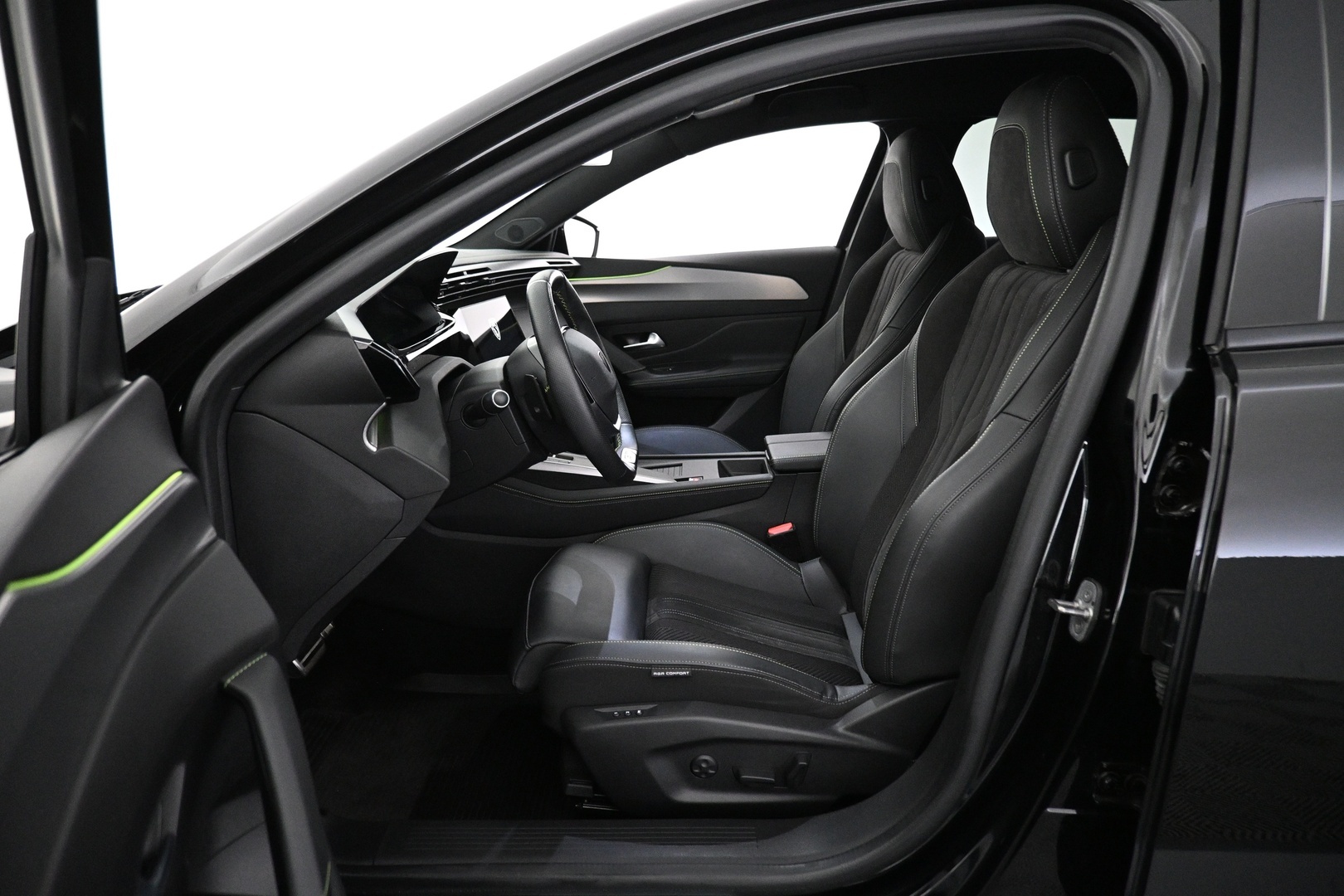 PEUGEOT 408 2024