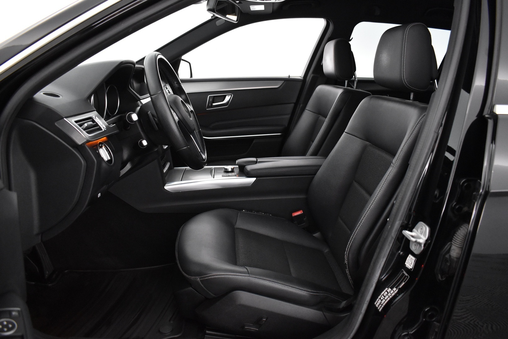 MERCEDES-BENZ E 2015