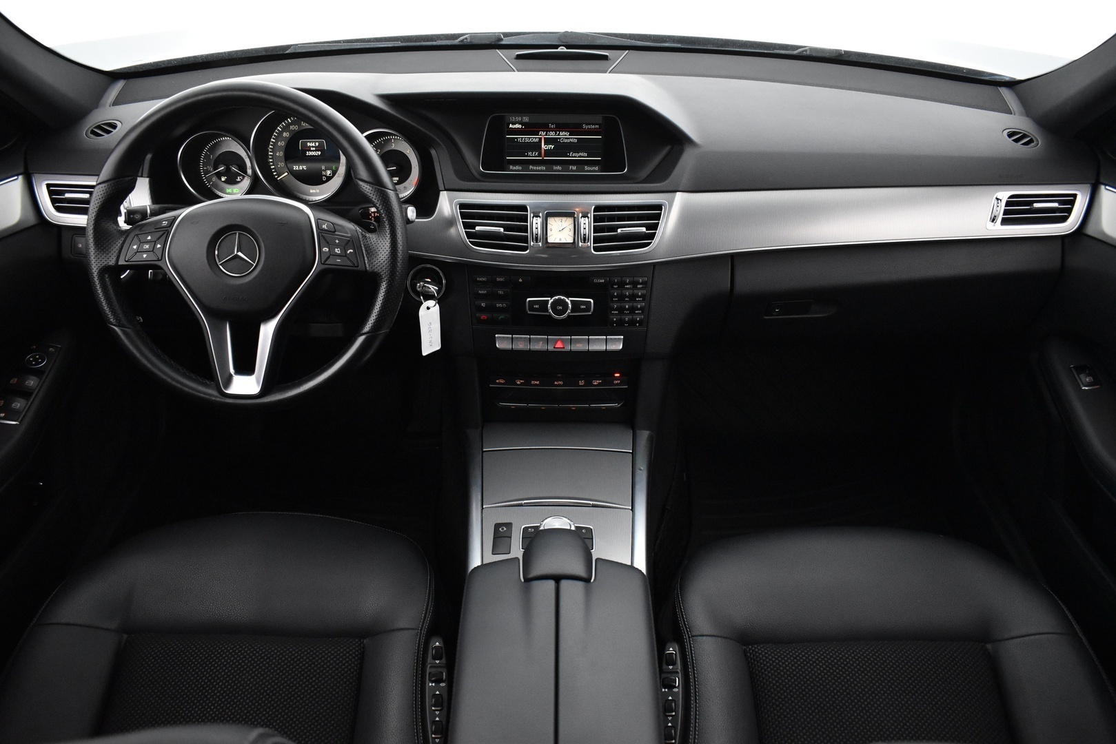 MERCEDES-BENZ E 2015