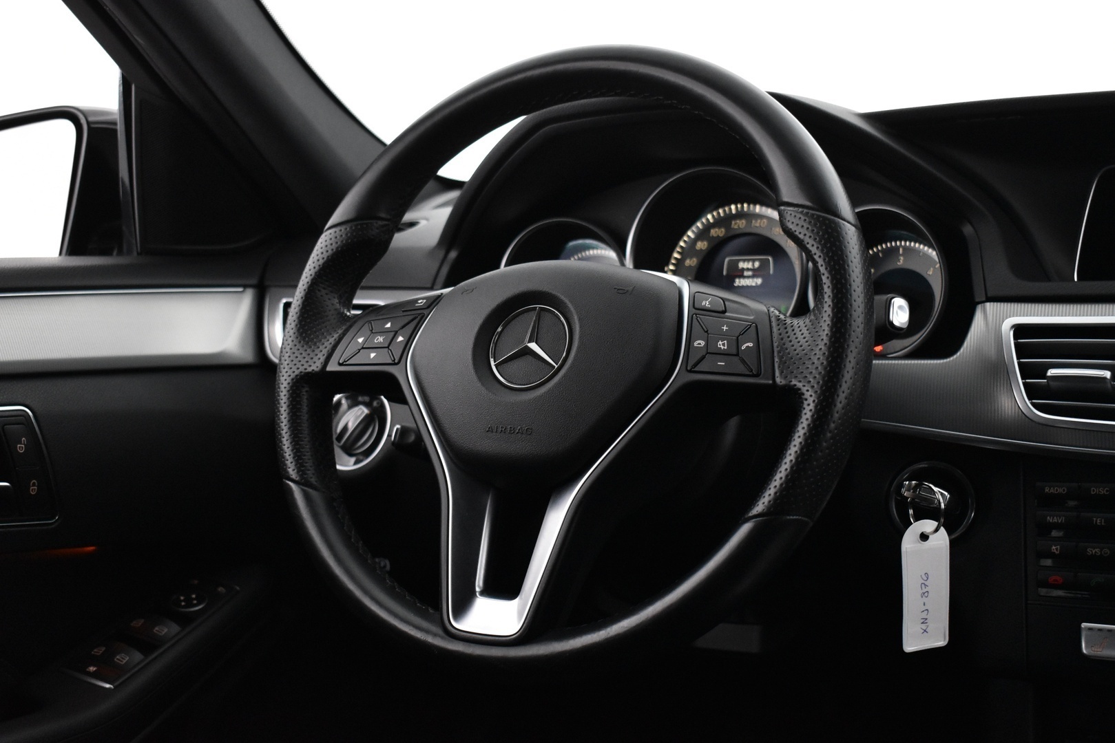 MERCEDES-BENZ E 2015