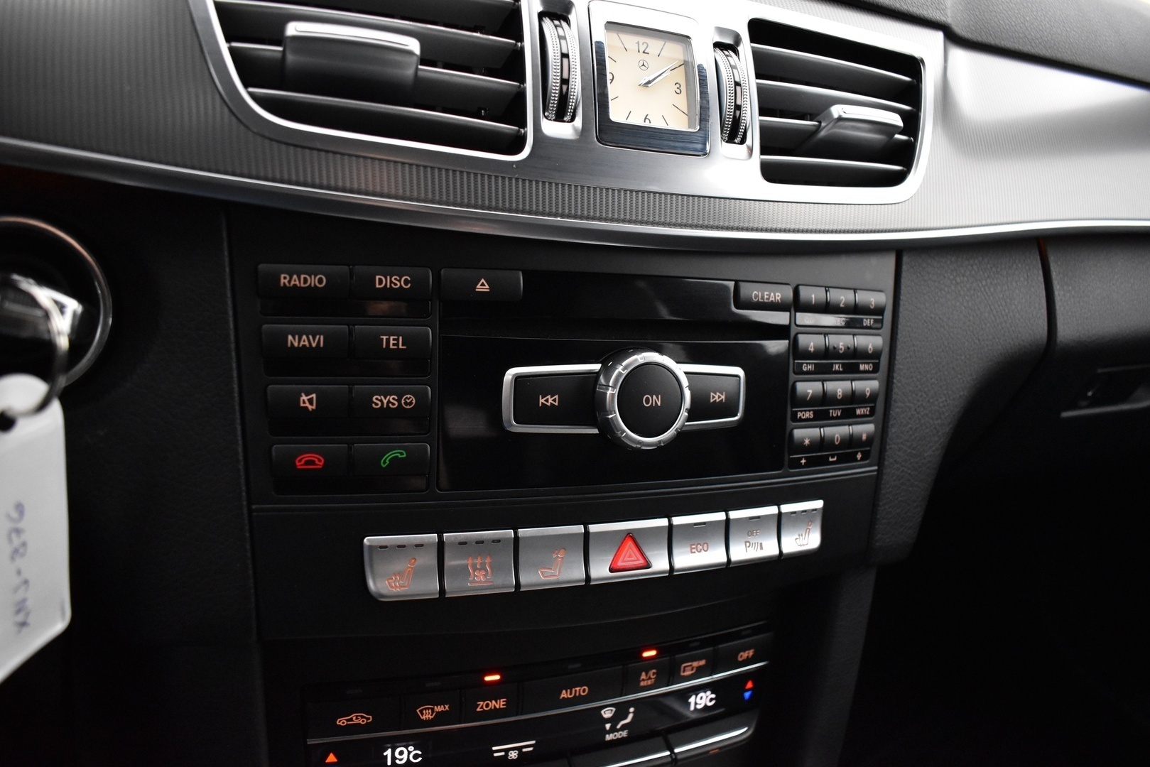 MERCEDES-BENZ E 2015