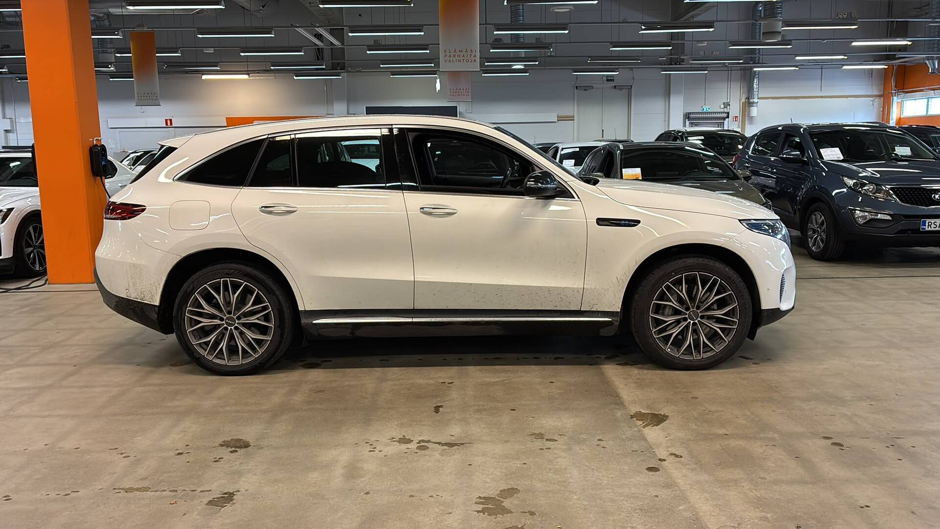 MERCEDES-BENZ EQC 2022