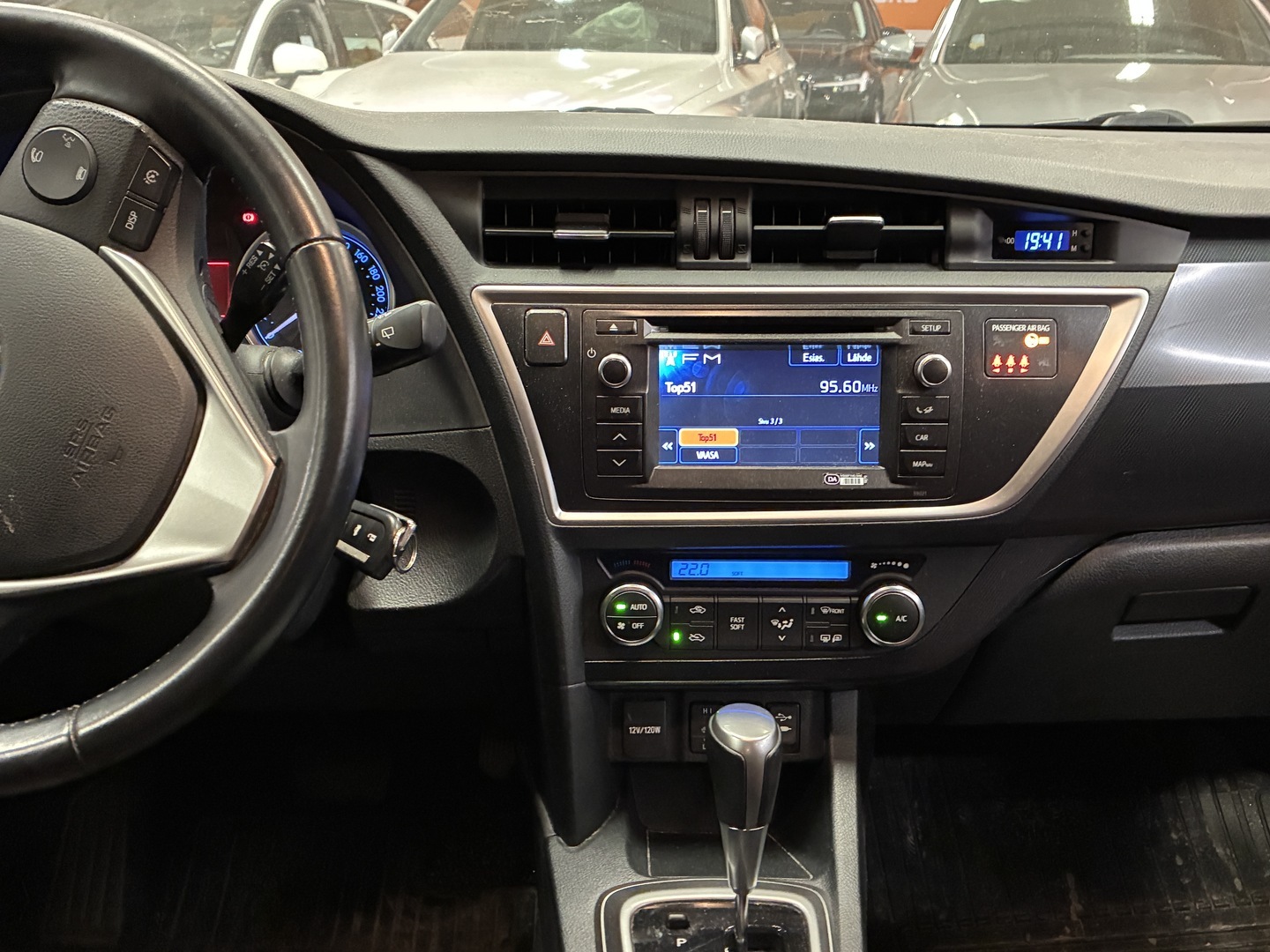 TOYOTA Auris 2013