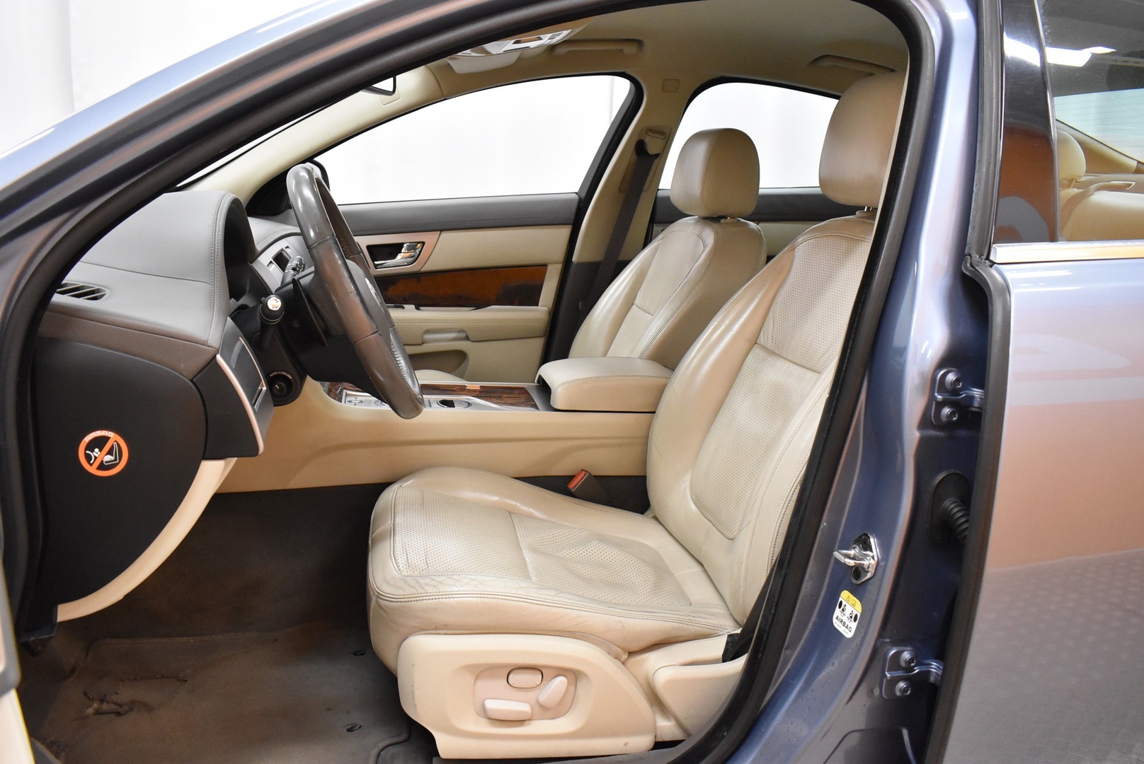 JAGUAR XF 2008