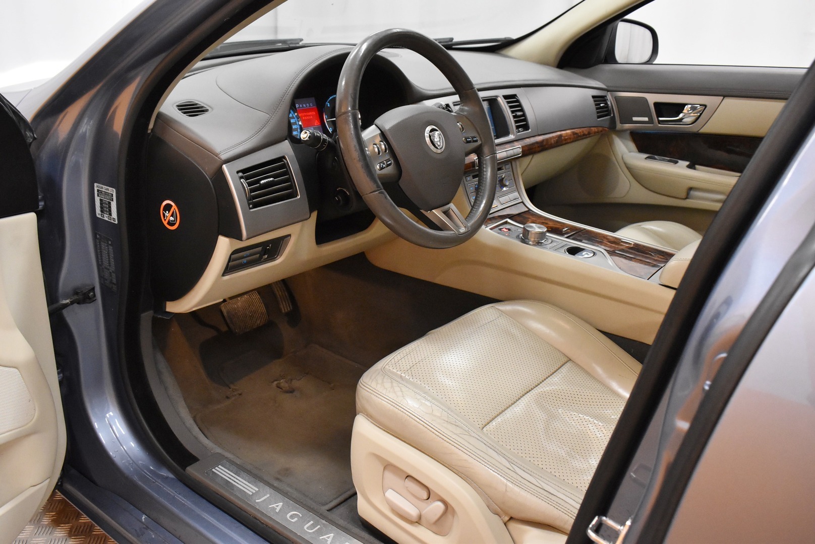 JAGUAR XF 2008