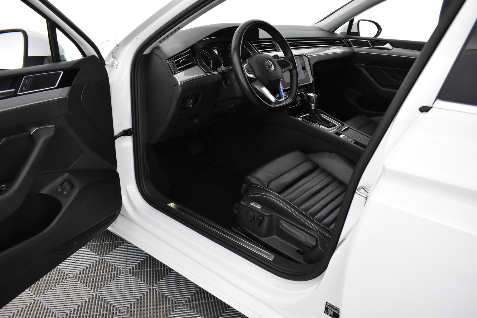 VOLKSWAGEN Passat 2020