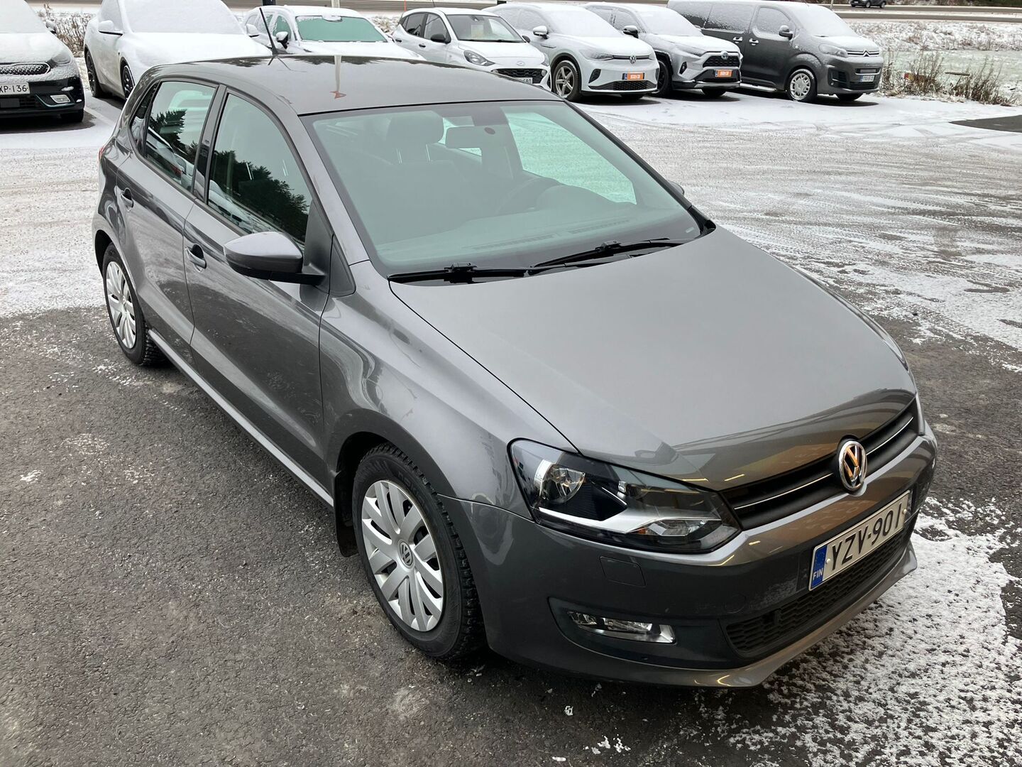 VOLKSWAGEN Polo 2011