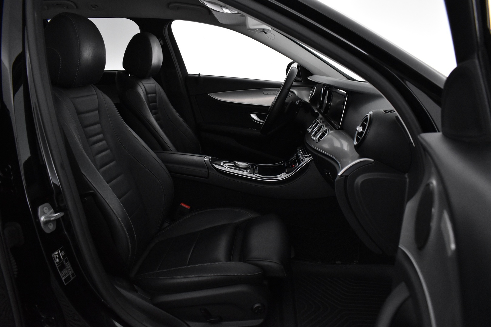 MERCEDES-BENZ E 2018