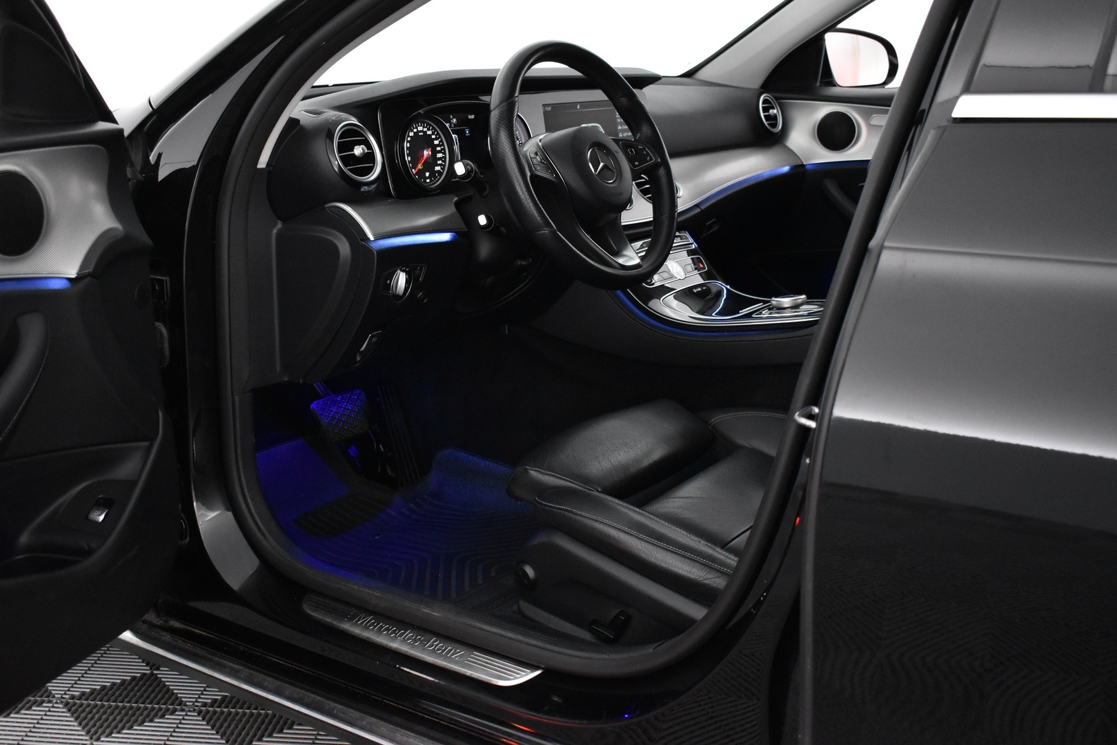 MERCEDES-BENZ E 2018