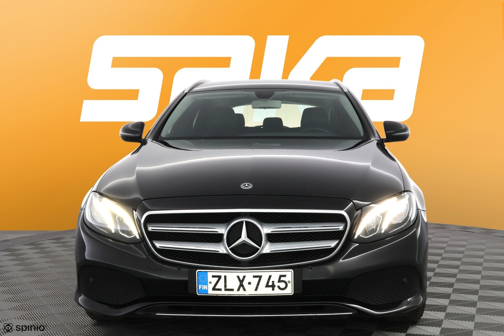 MERCEDES-BENZ E 2018